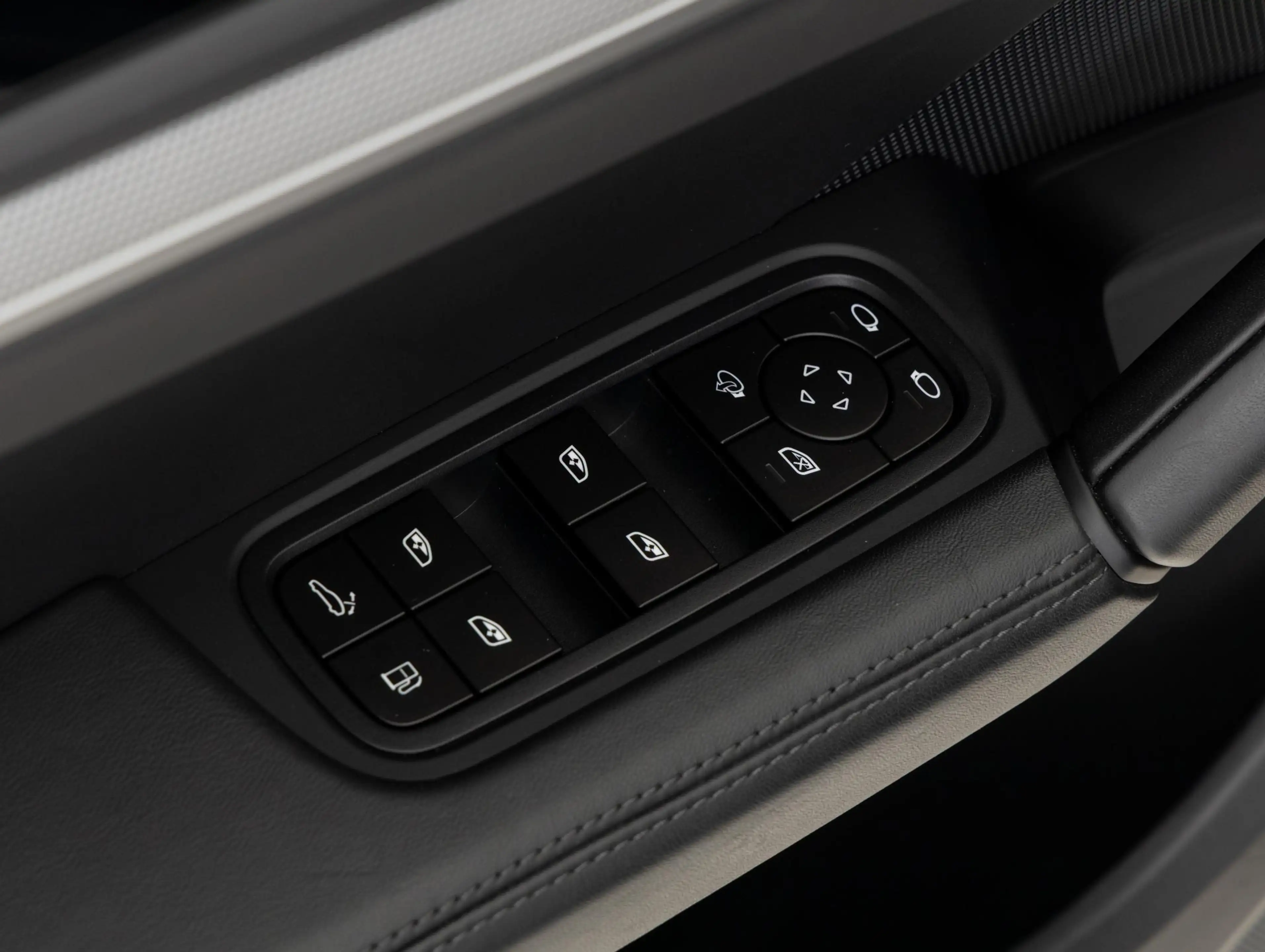 Porsche Cayenne S E-Hybrid — photo 40