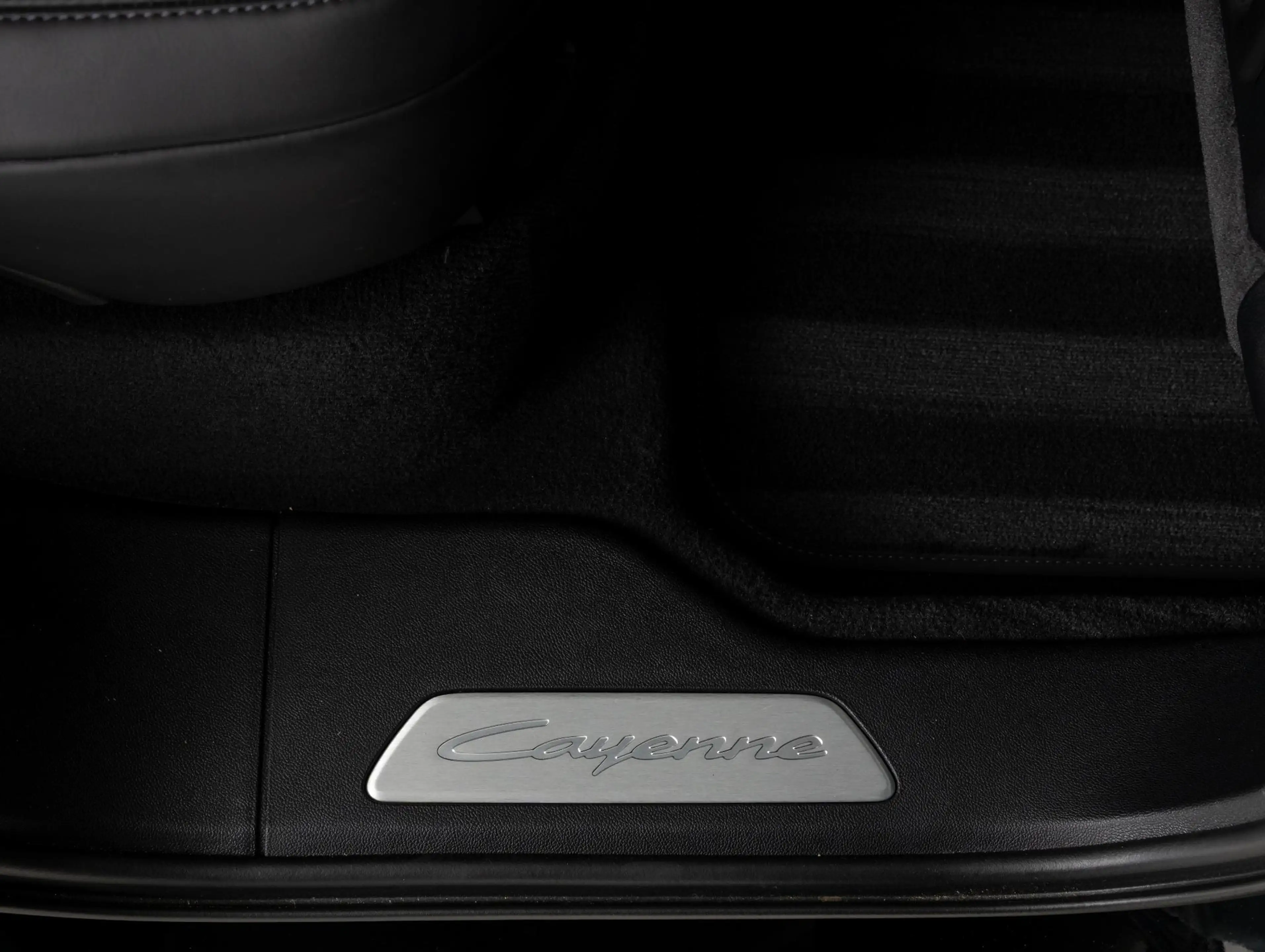 Porsche Cayenne S E-Hybrid — photo 31