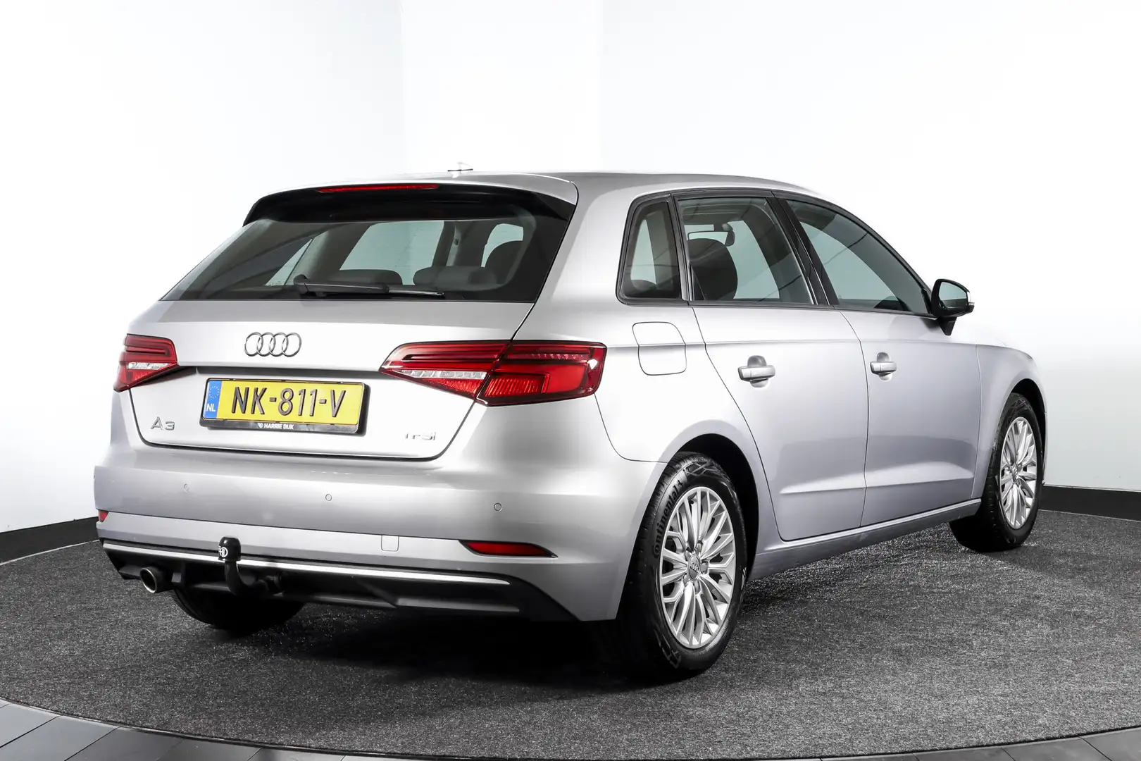 Audi A3 Sportback 1.0 TFSI 115 PK Sport Lease Edition - Au Grijs - 2