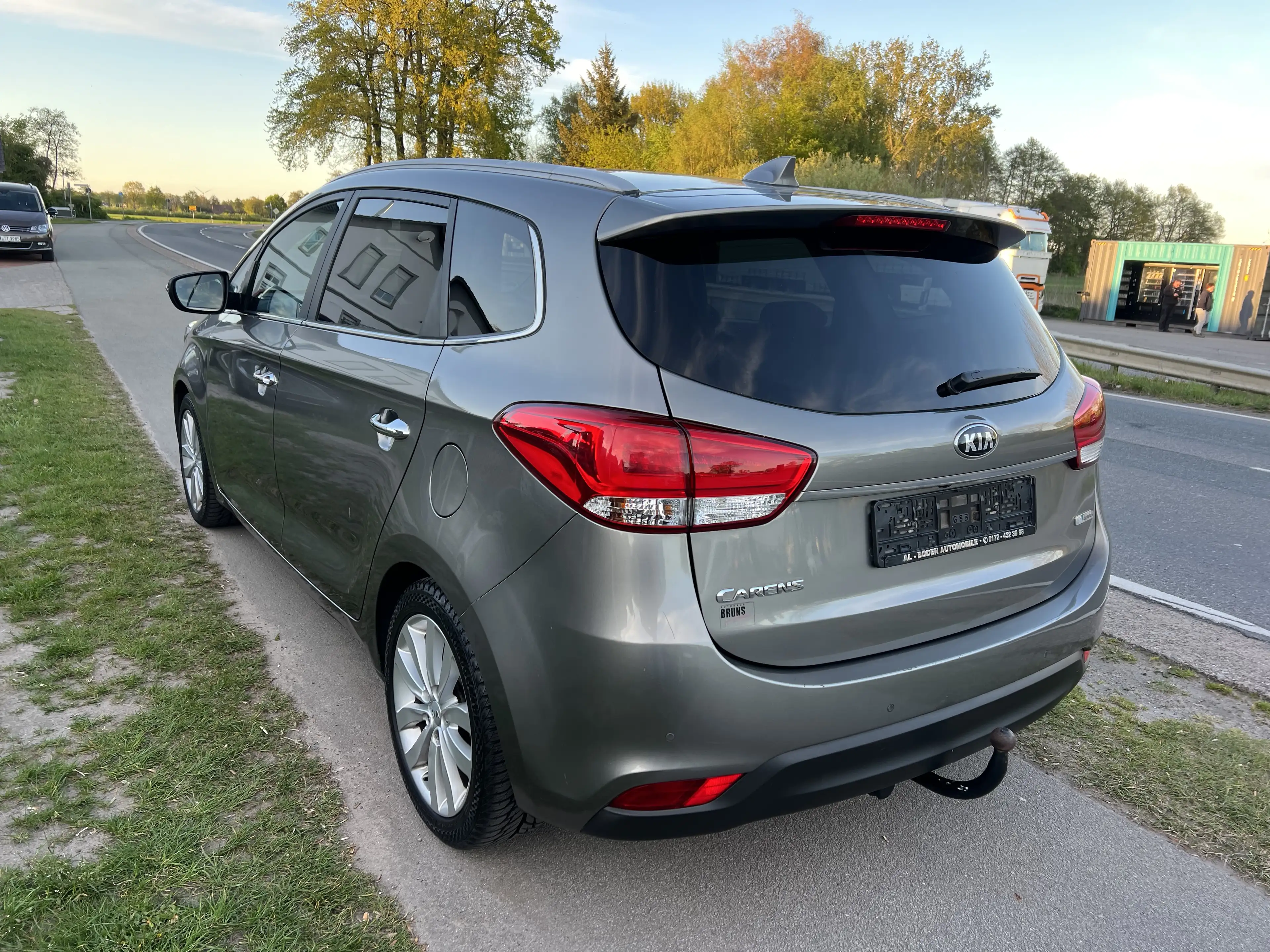 Kia Carens UEFA Euro 2016 Klima Navi 7 Sitze — photo 4