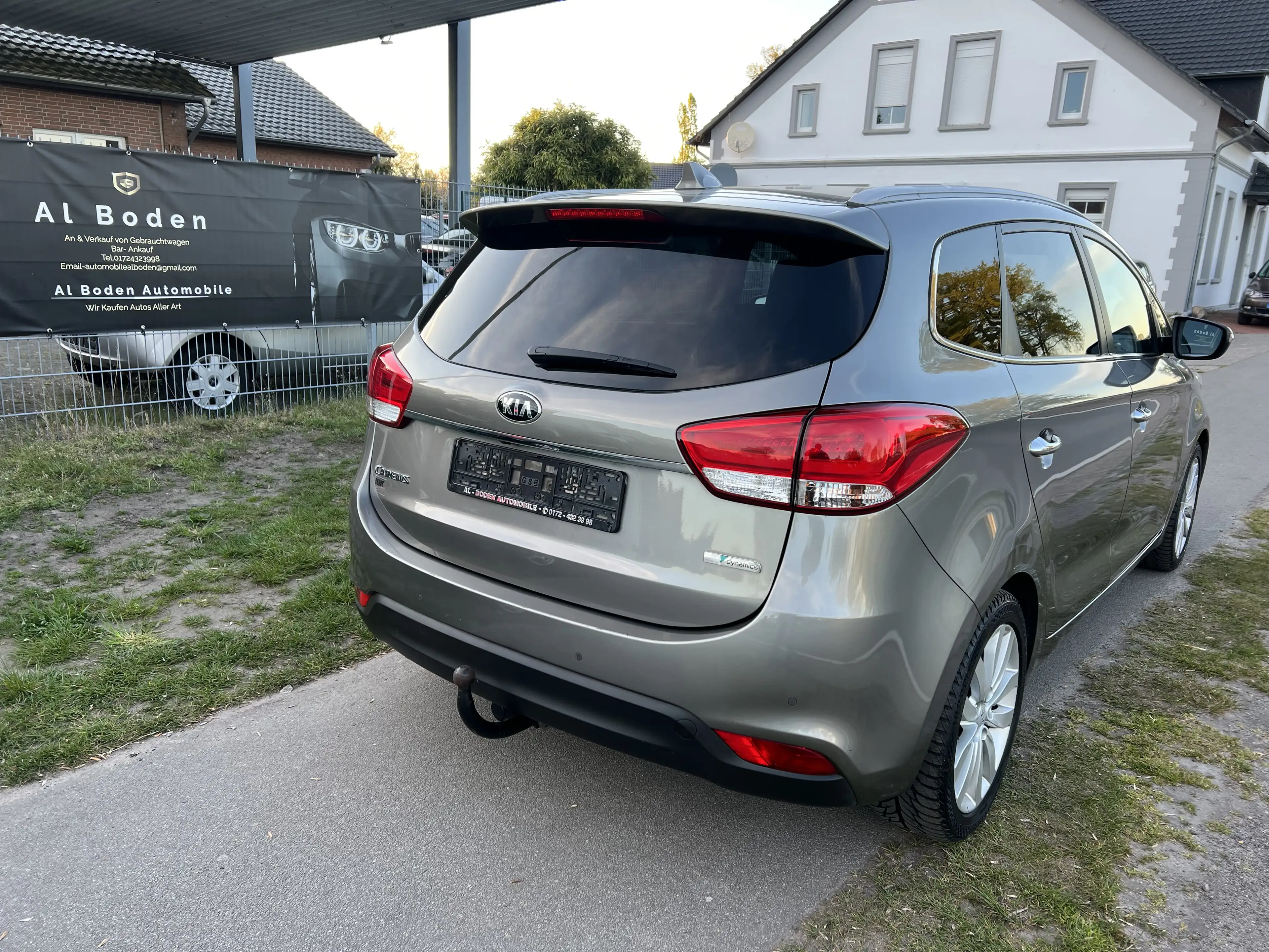 Kia Carens UEFA Euro 2016 Klima Navi 7 Sitze — photo 3