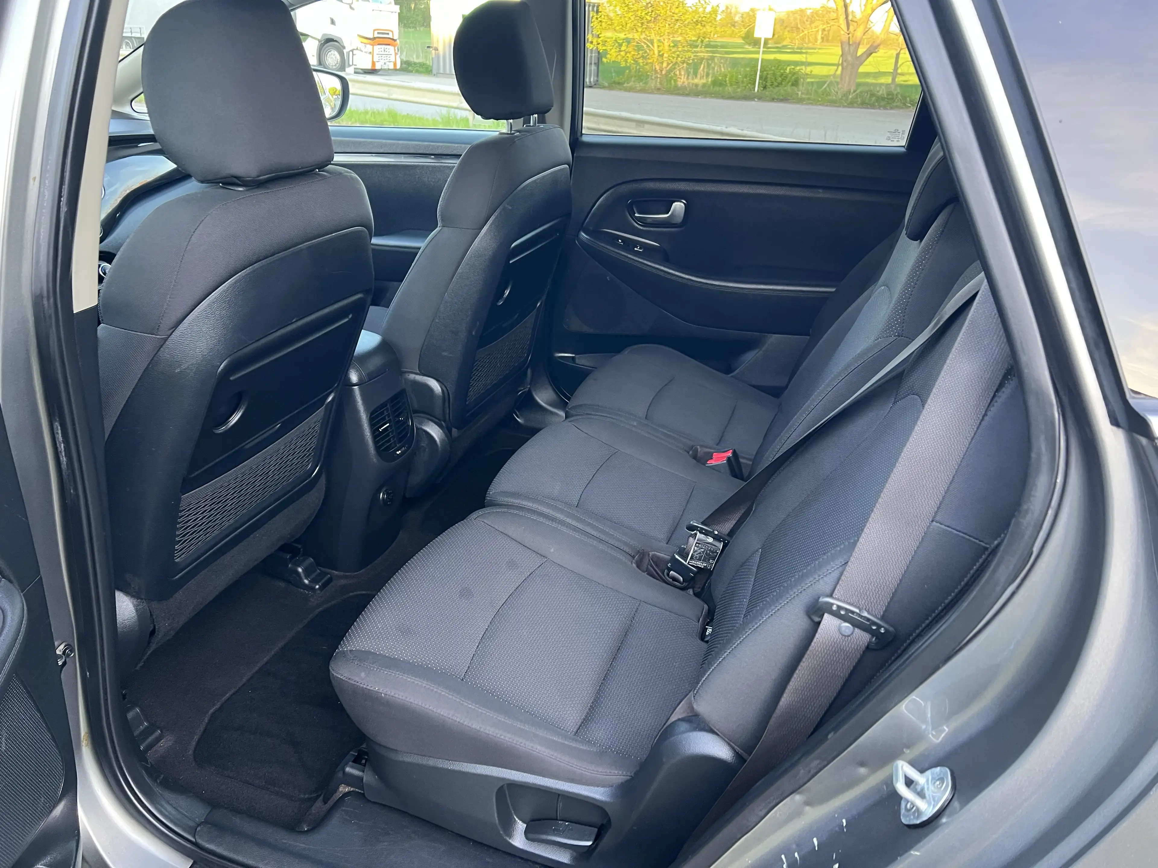 Kia Carens UEFA Euro 2016 Klima Navi 7 Sitze — photo 9