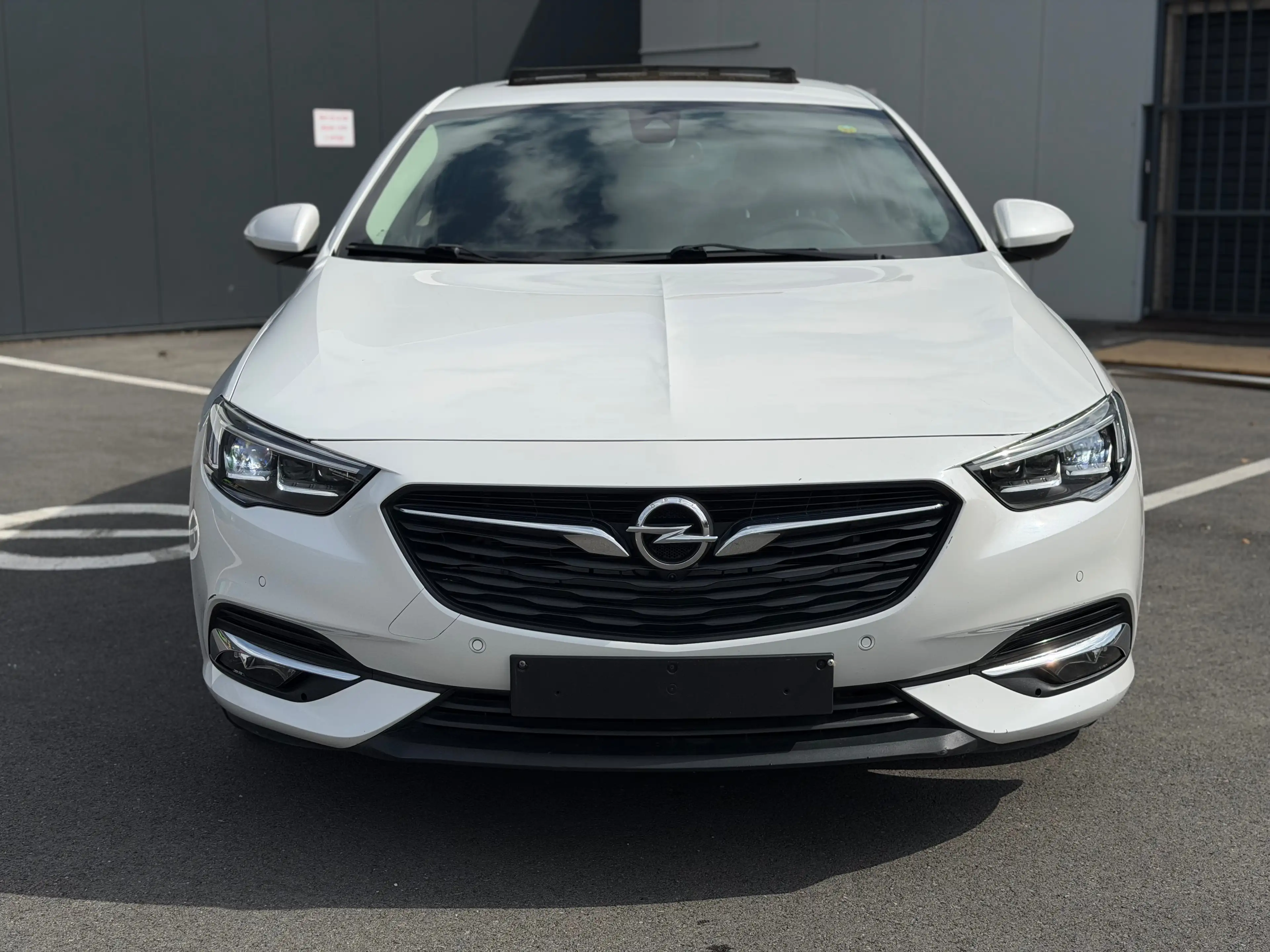 Opel Insignia Grand Sport 1.6 CDTI FULL LED / NAVI PRO / SIEGE MEM / JANTES / — photo 3