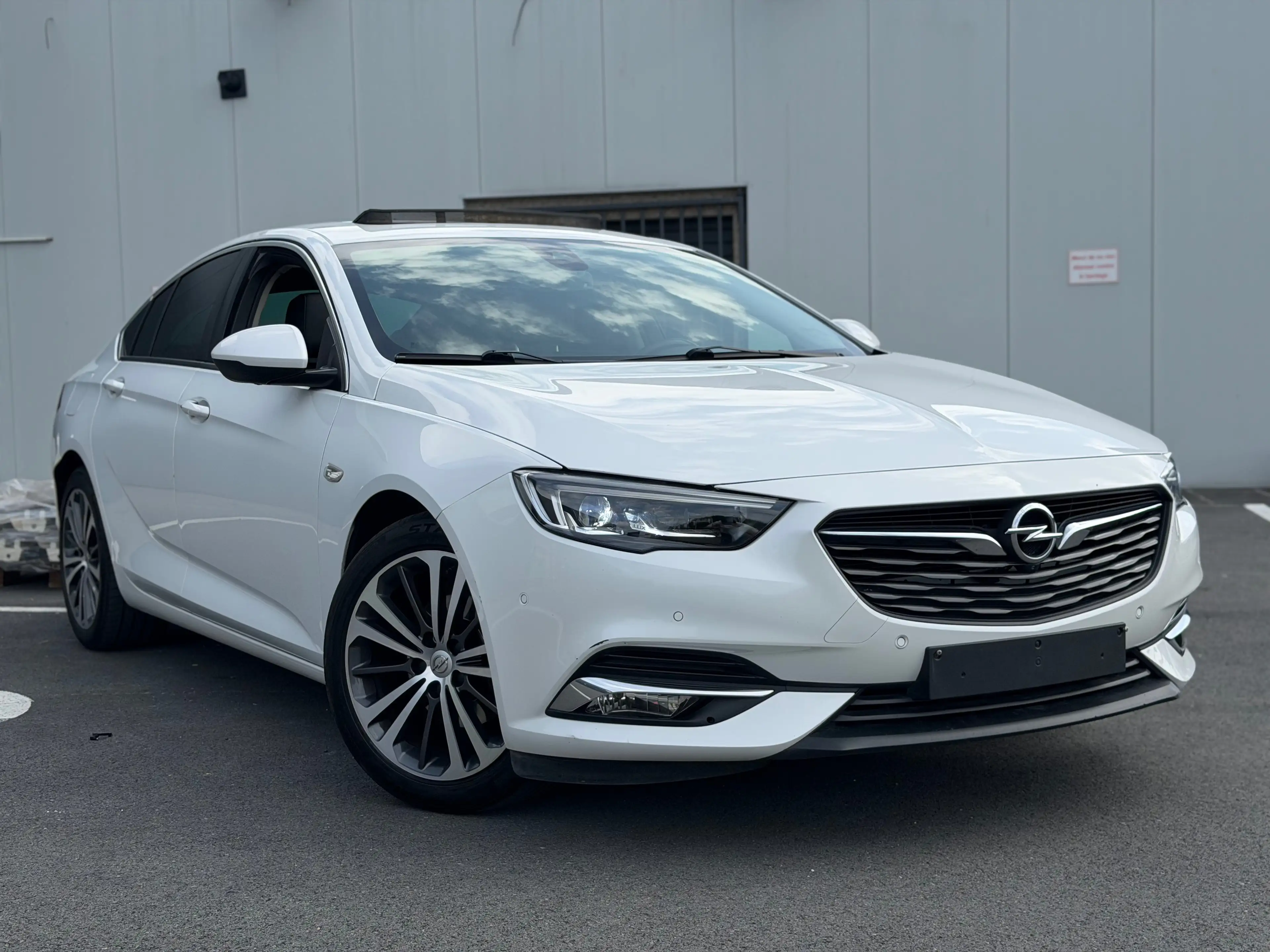 Opel Insignia Grand Sport 1.6 CDTI FULL LED / NAVI PRO / SIEGE MEM / JANTES / — photo 2