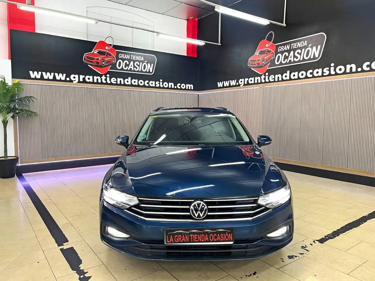Volkswagen Passat Variant Business 2.0 TDI 90kW(122CV) DSG Bleu - 2