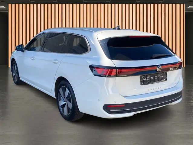 Volkswagen Passat view 15