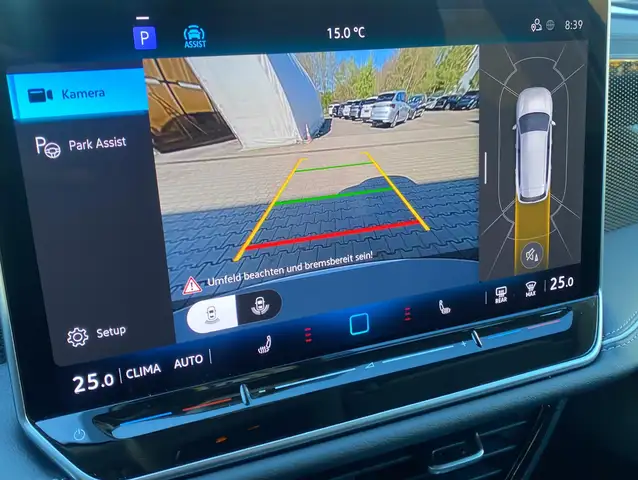 Volkswagen Passat view 9