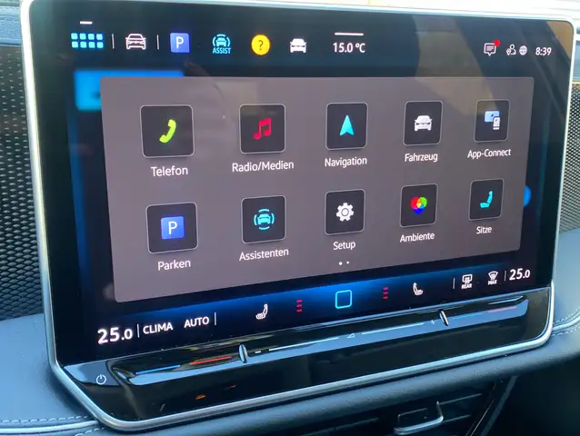 Volkswagen Passat view 8