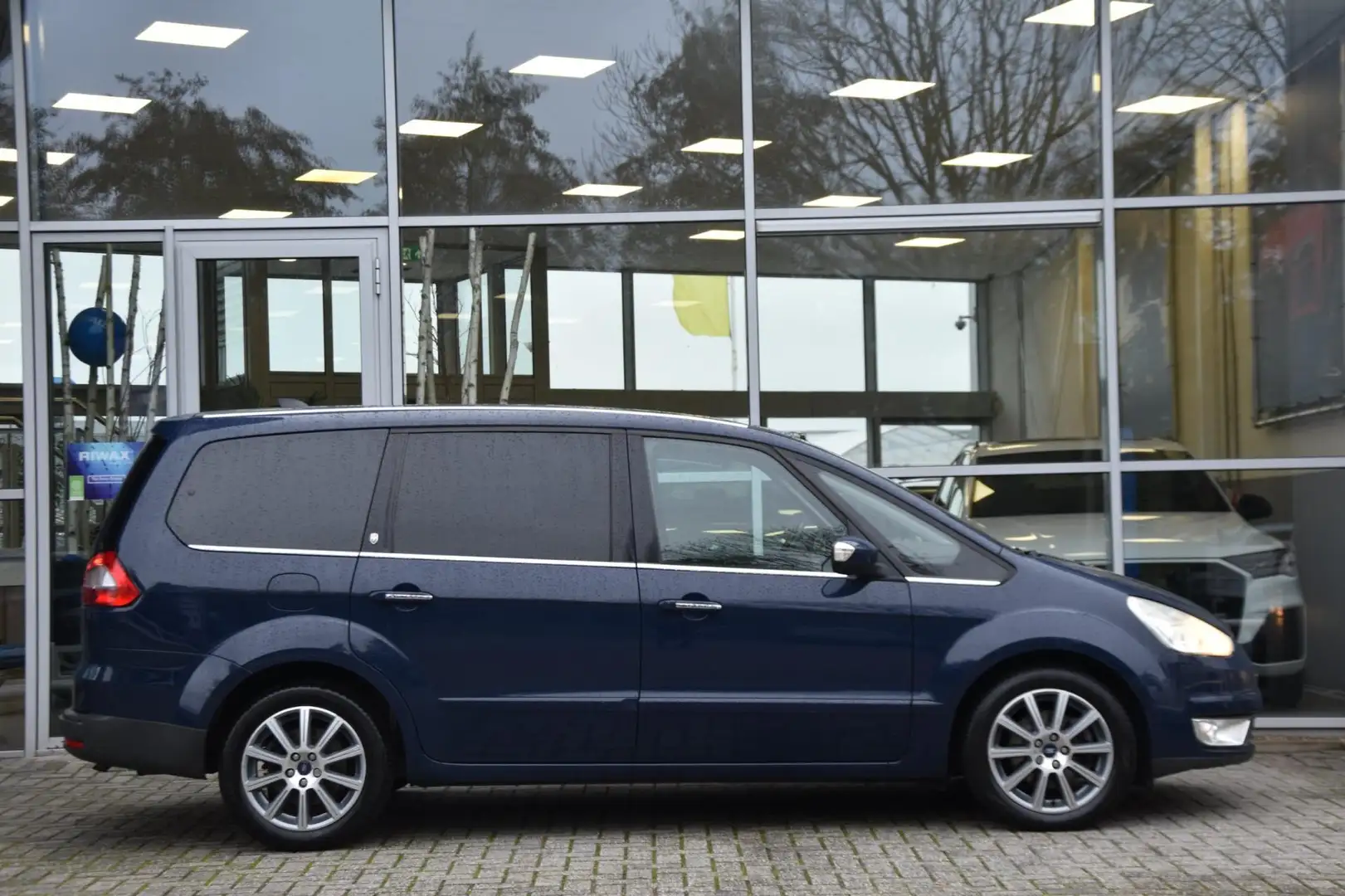 Ford Galaxy 2.3-16V Ghia Aut. Airco 7 Persoons Leder Youngtime Blauw - 2