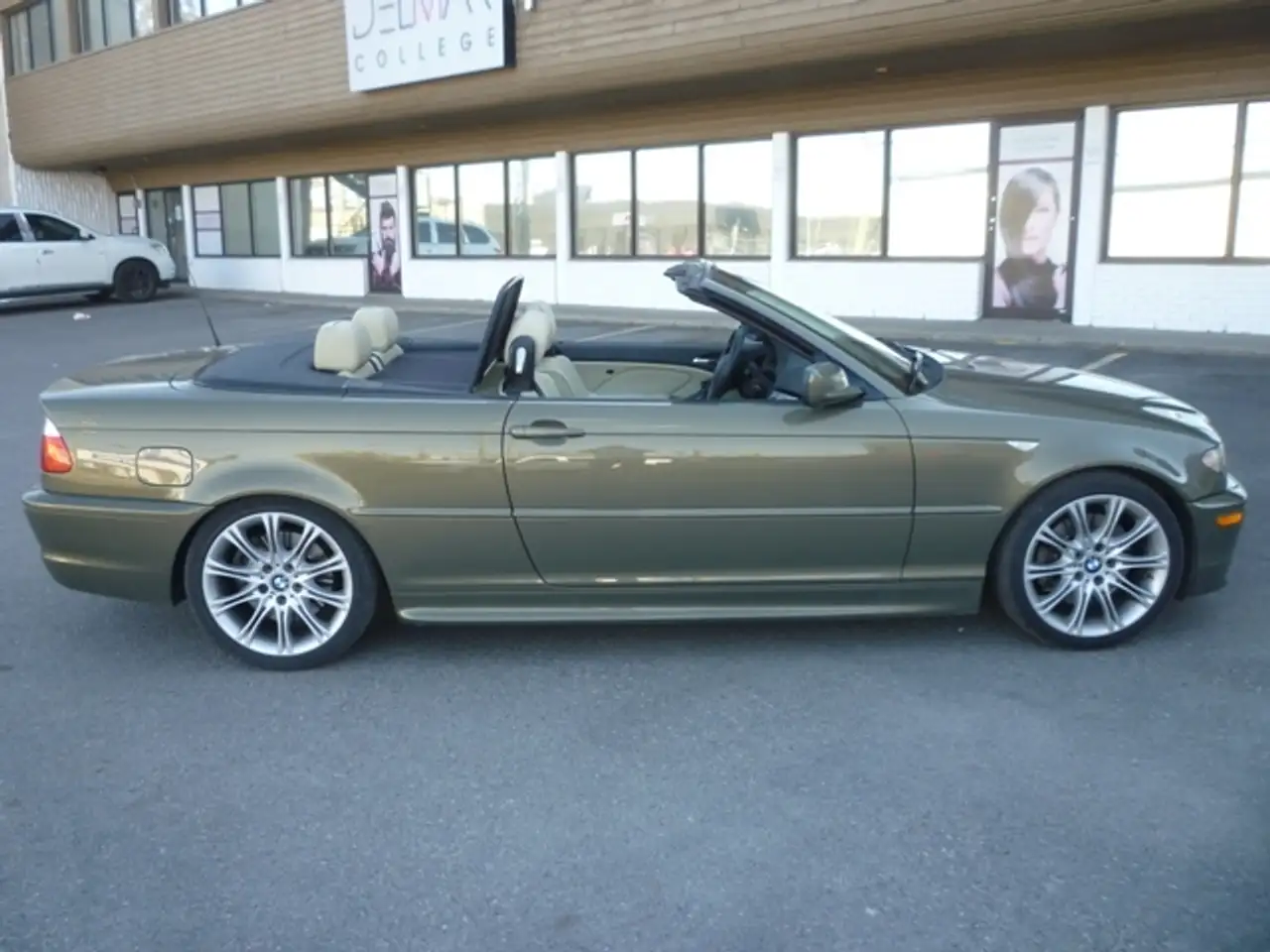 BMW 3 Series снимка BMW 3 Series