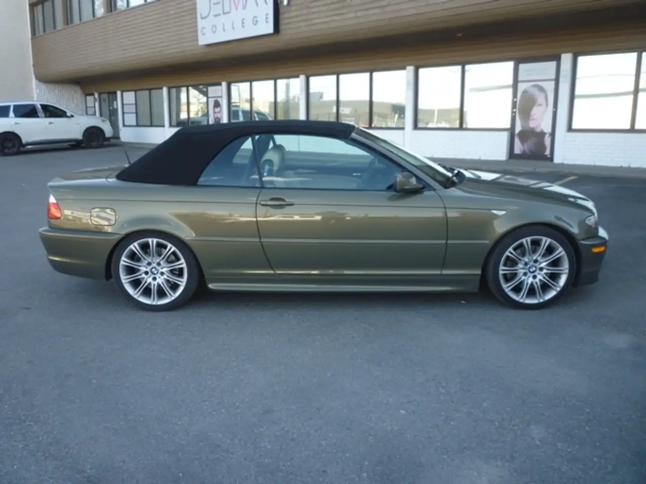BMW 3 Series снимка BMW 3 Series