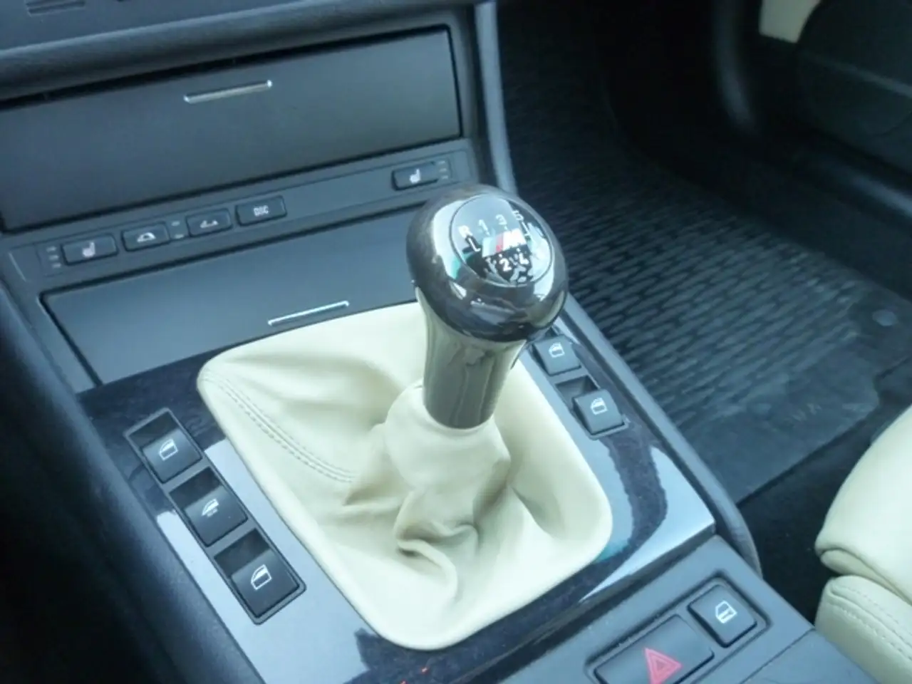 BMW 3 Series снимка BMW 3 Series