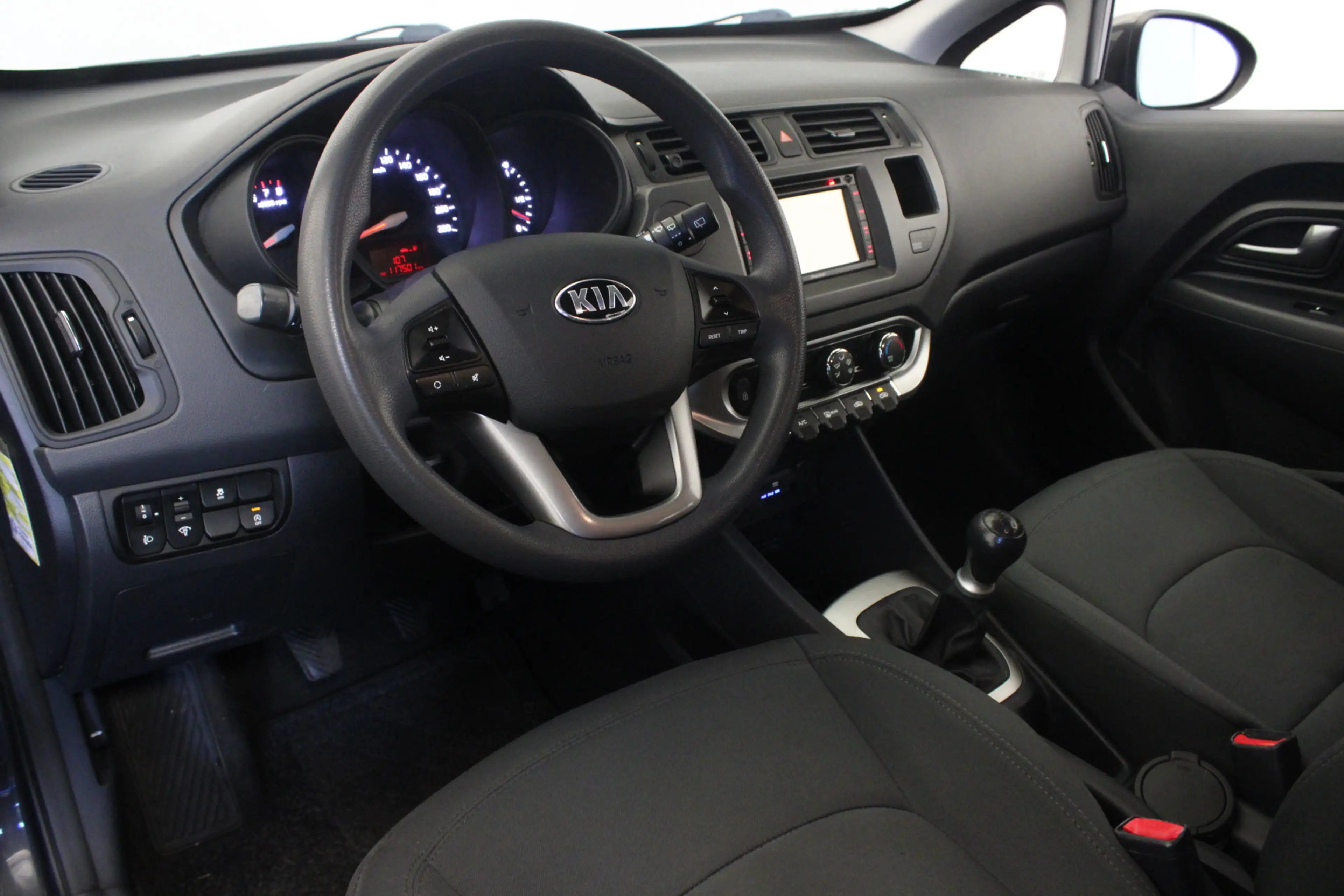 Kia Rio 1.2 CVVT Plus Pack — photo 8
