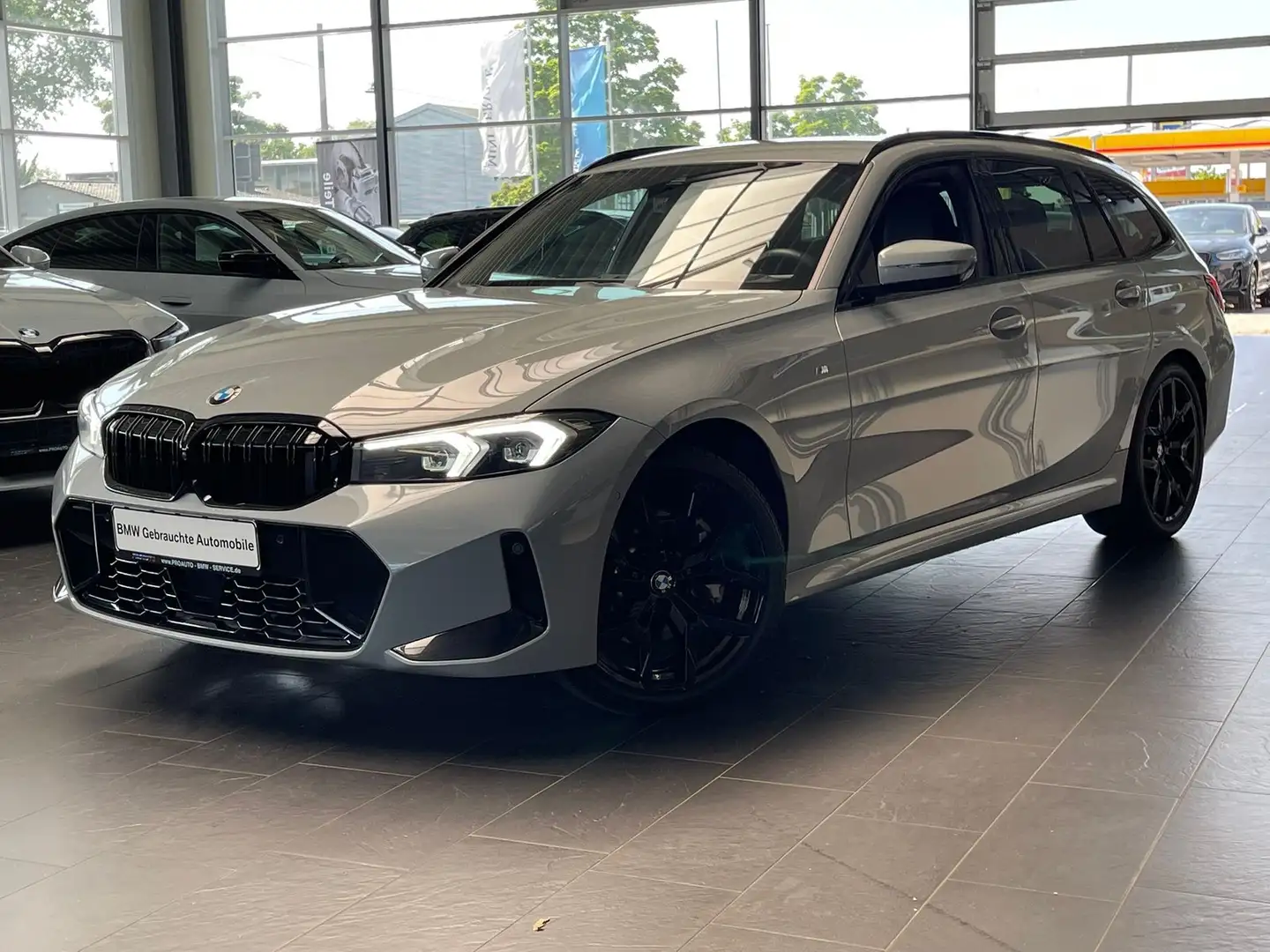 BMW 330 i Tour. xDrive M Sport LED/HUD/ACC/360°/RFK Gris - 2
