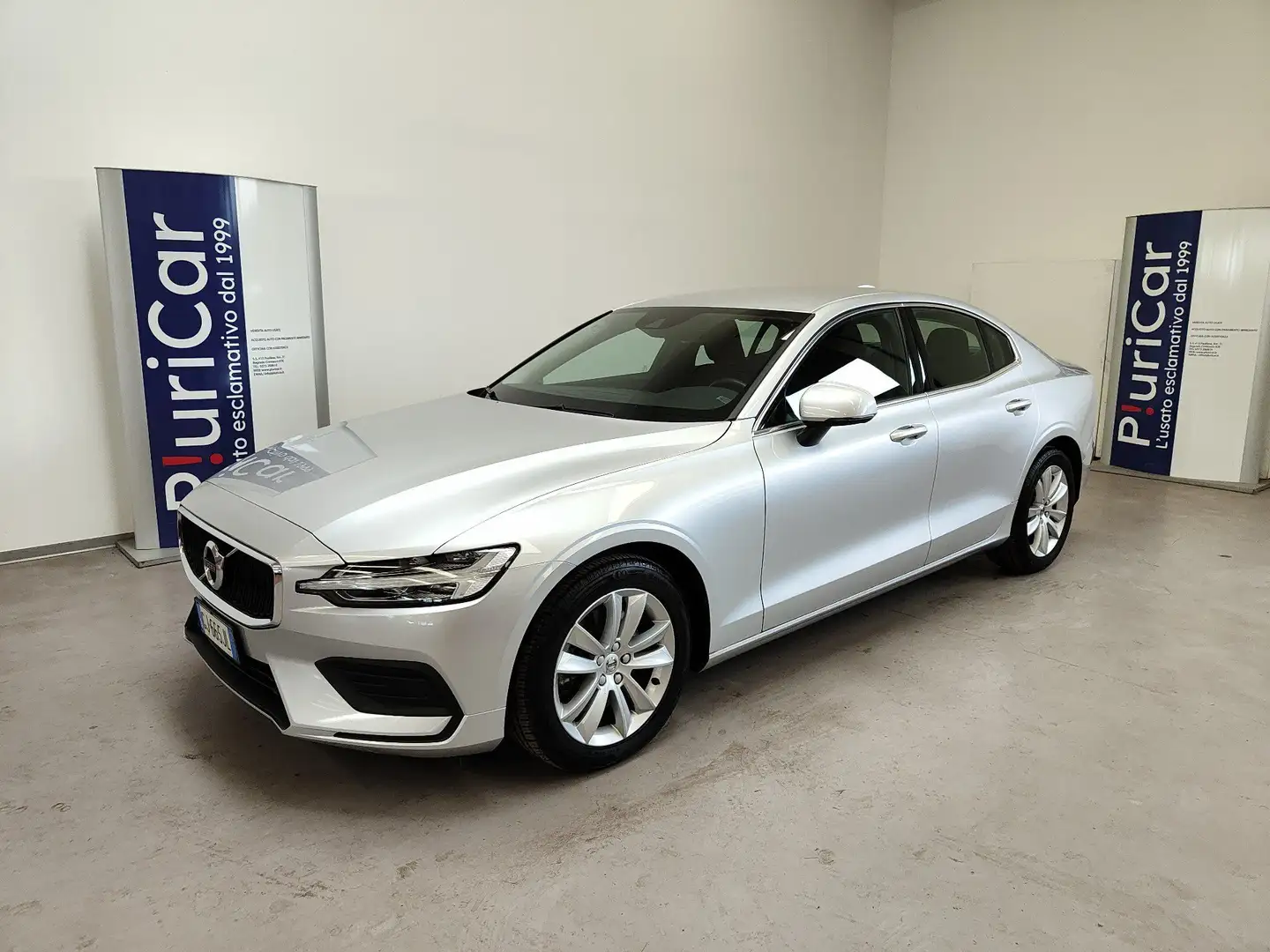 Volvo S60 B3 (b) MHEV 163 CV Geartronic Momentum Navi Cruise Silber - 1