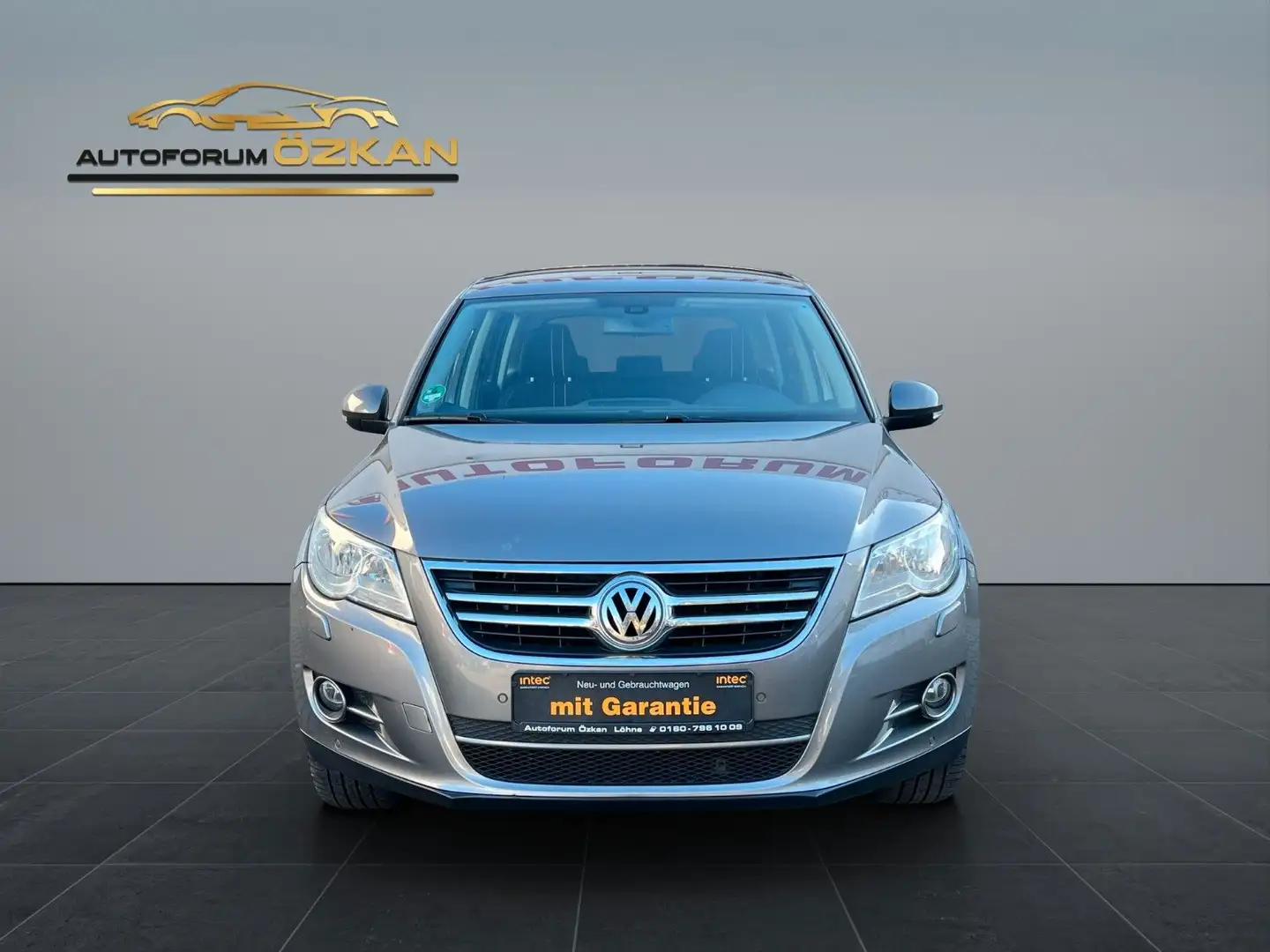 Volkswagen Tiguan 2.0 TDI DSG Freestyle 4Motion AHK-Navi Grau - 2