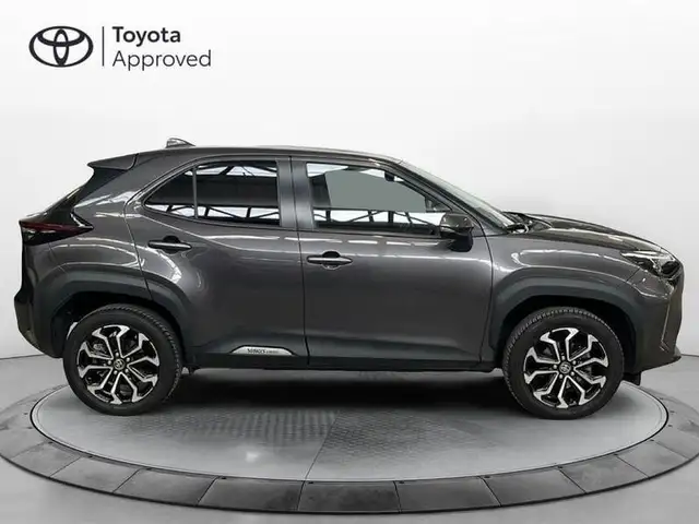 Toyota Yaris Cross view 5