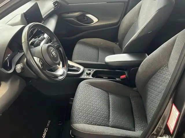 Toyota Yaris Cross view 10