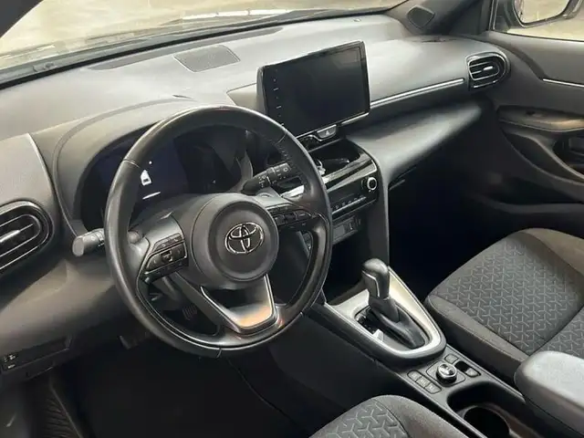 Toyota Yaris Cross view 11