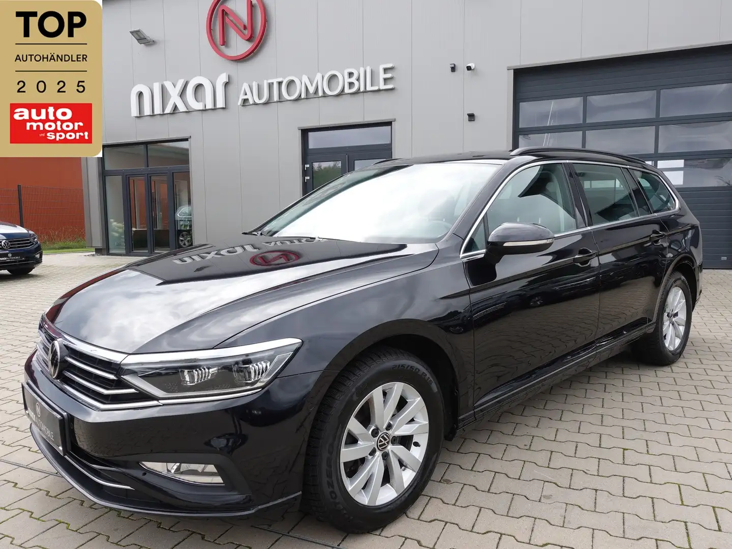 Volkswagen Passat Variant 2,0 TDI Variant Business DSG/AHK/DigiTach Schwarz - 1