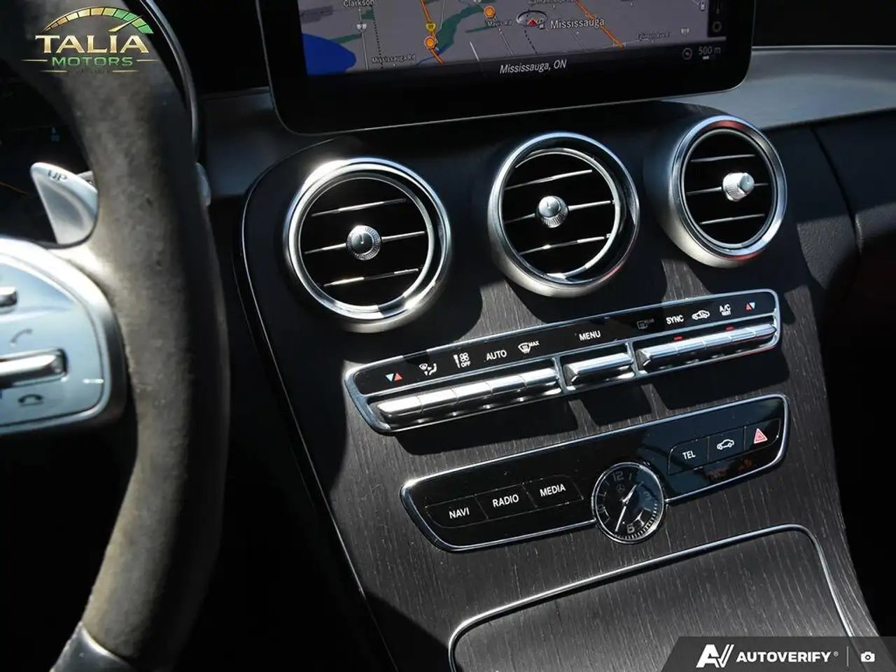 Mercedes-Benz C-Class снимка Mercedes-Benz C-Class