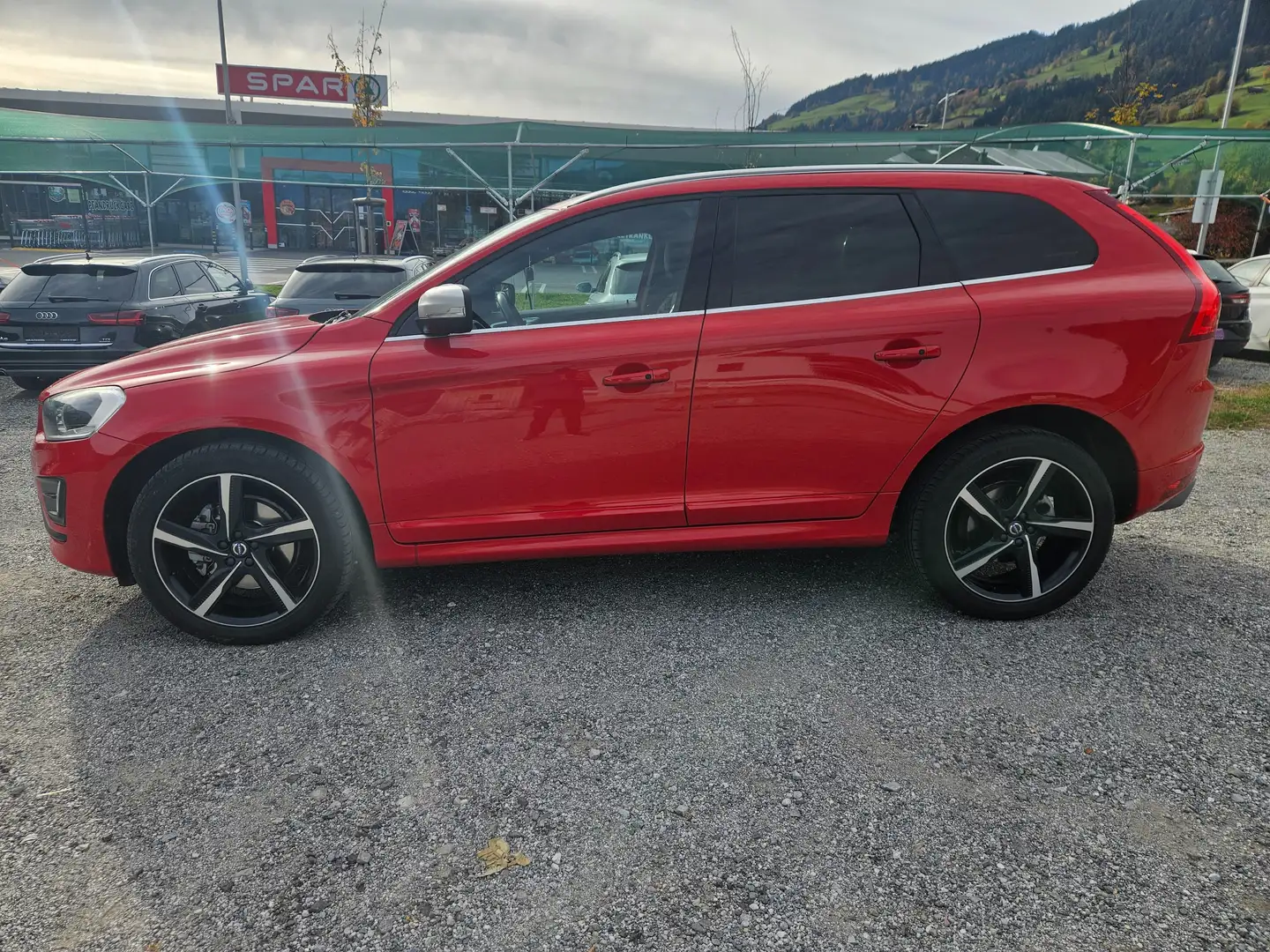 Volvo XC60 Summum AWD Rot - 2