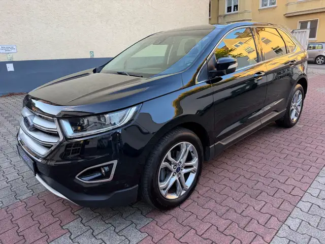 Ford Edge Titanium 4x4 (Navi / Kamera / Leder / Pano)