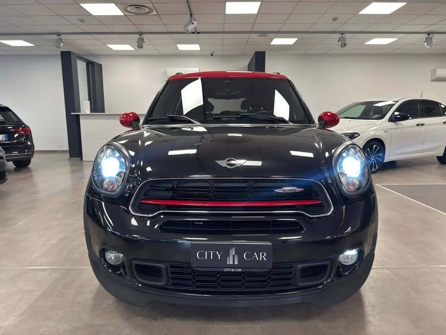 MINI John Cooper Works Countryman 1.6 ALL4 Auto – 218 CV Grinta e Versatilità Schwarz - 2