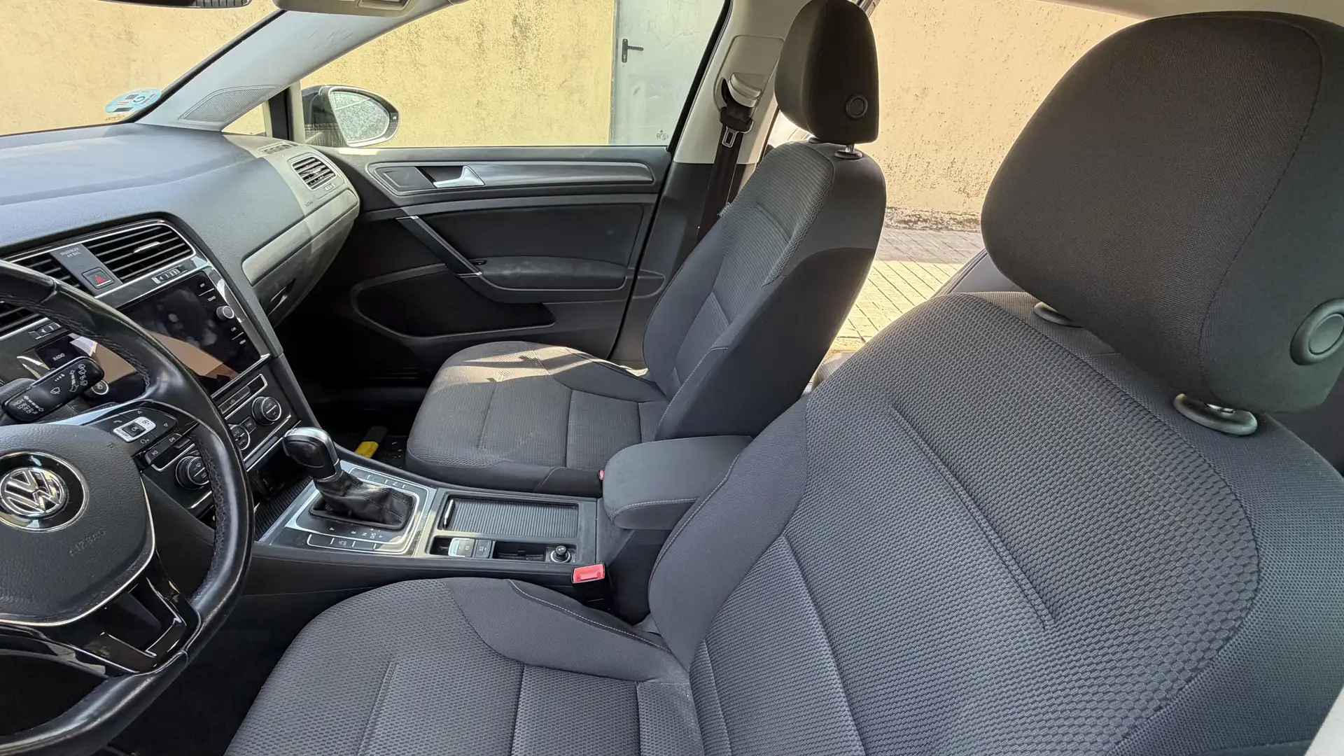 Volkswagen Golf 1.4 TSI Advance DSG7 92kW - 1