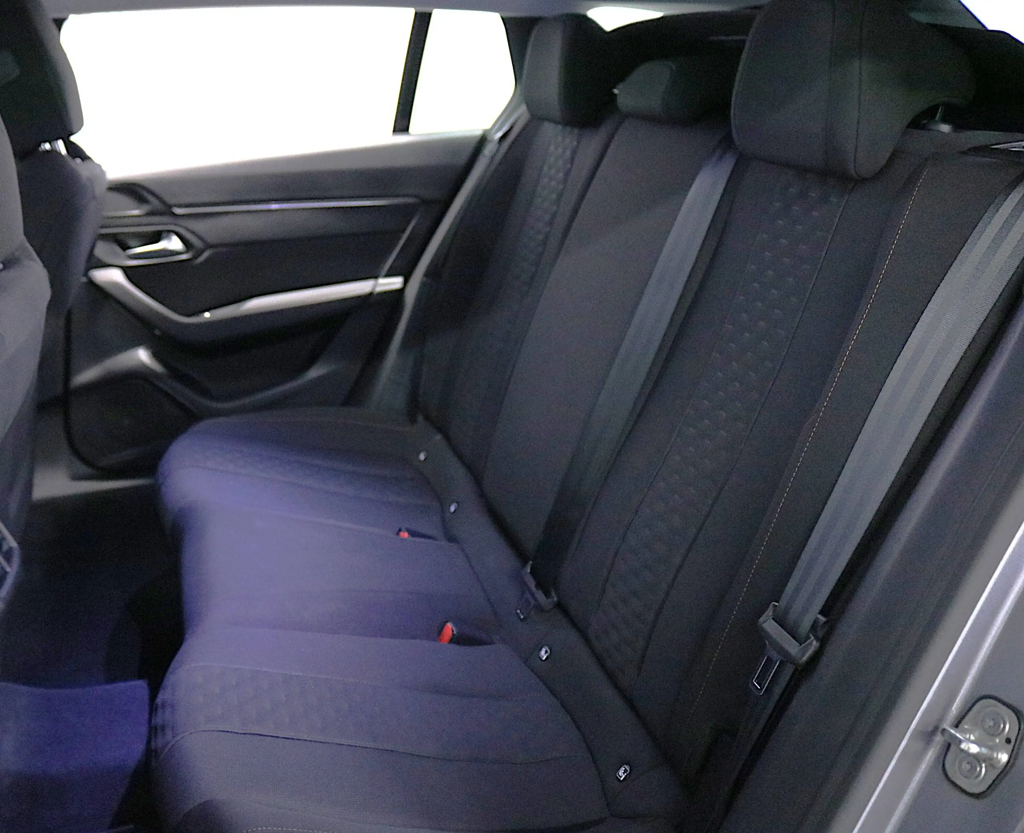 Peugeot 508 1.2 Pure Tech Active Pack*NAVI*KAMERA*180°*LED*PDC*KLIMAAUT*Tempo*u.v.m — photo 11