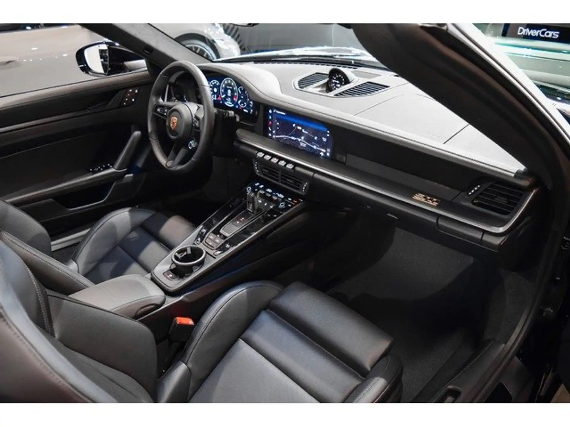 포르쉐 911 Carrera Cabriolet 2026 검정 사진 6