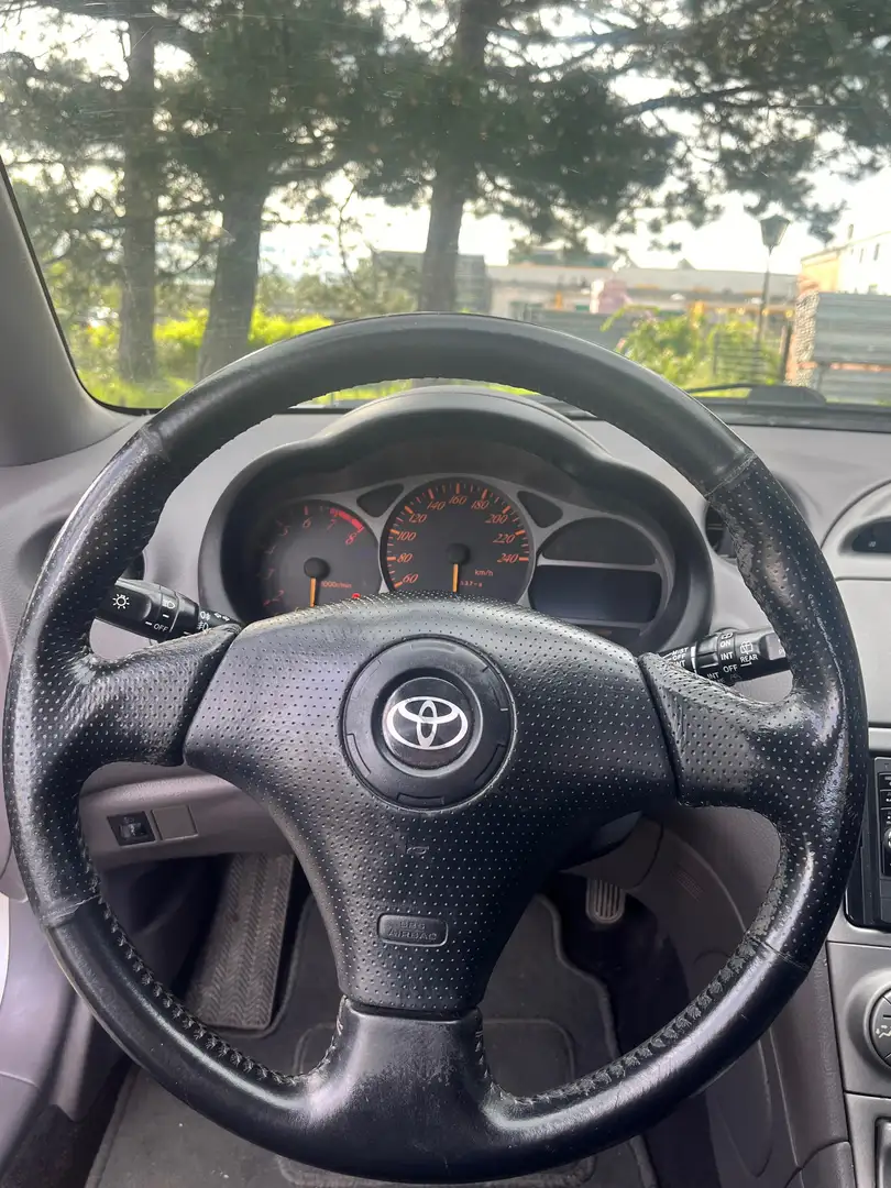 Toyota Celica Celica 1,8 VVT-i Silber - 2