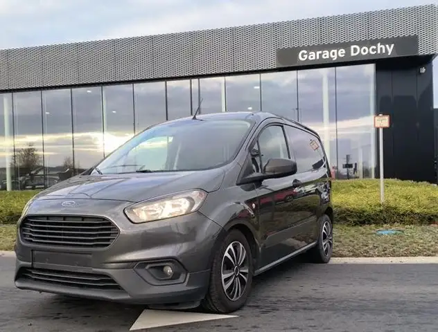 Ford Transit Courier Transit Courier met trekhaak én garantie