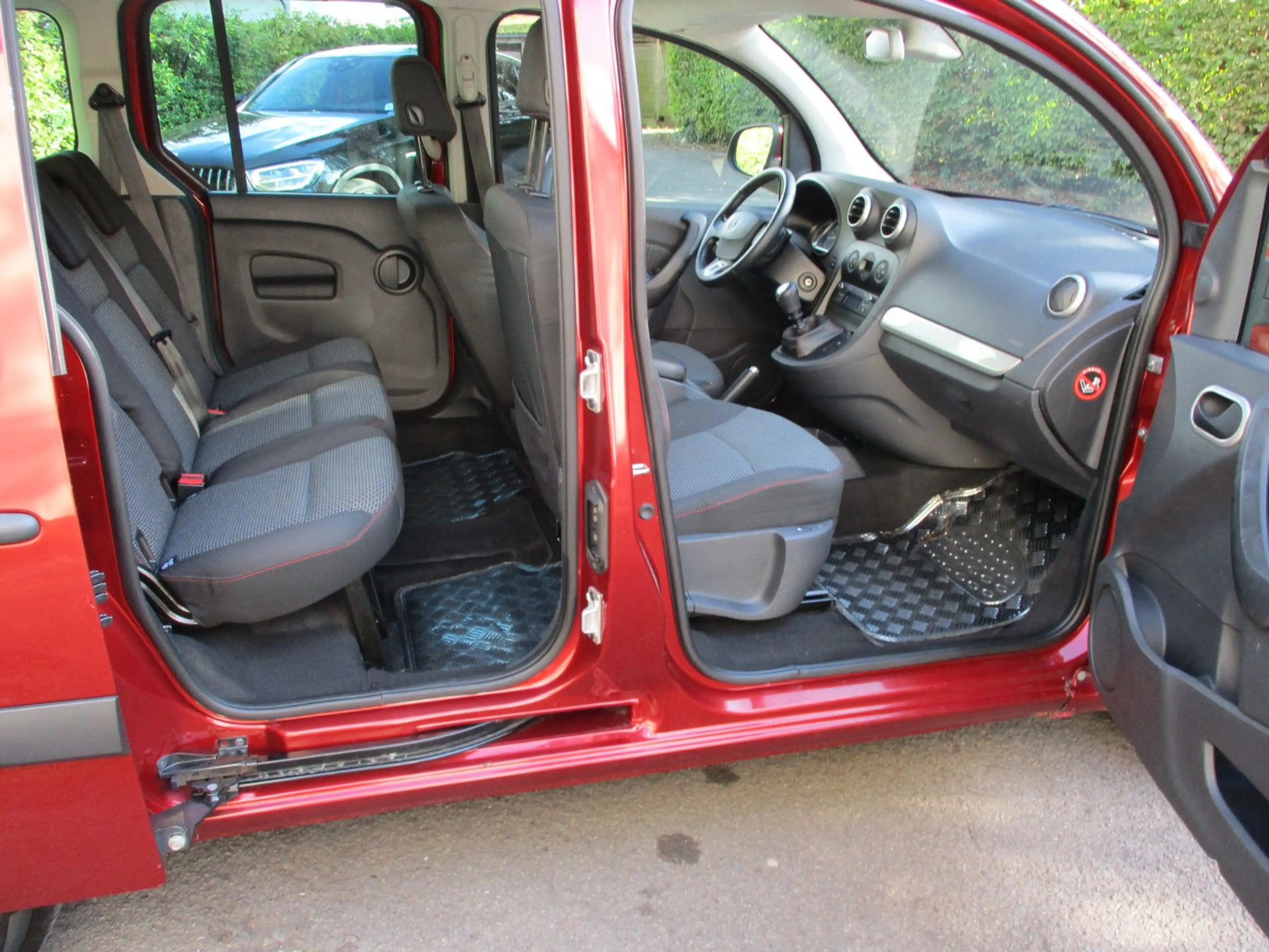 Mercedes-Benz Citan Kombi 111 CDI lang Tourer Edition — photo 8