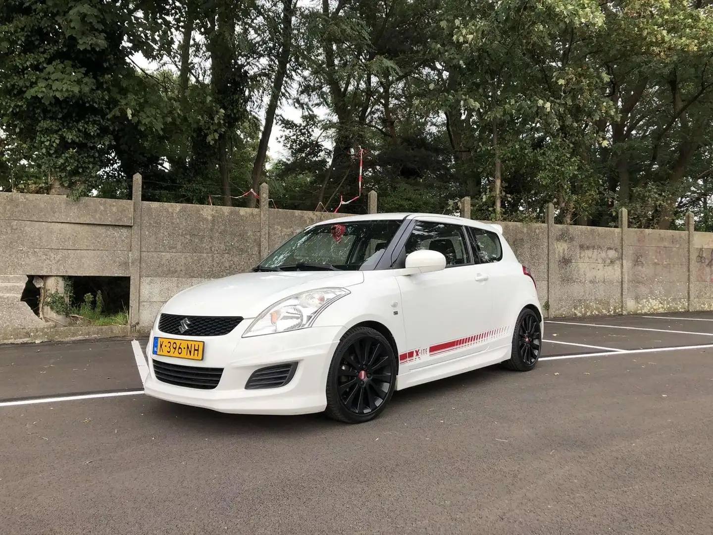Suzuki Swift Swift 1.2 Exclusive EASSS X-ITE White - 2