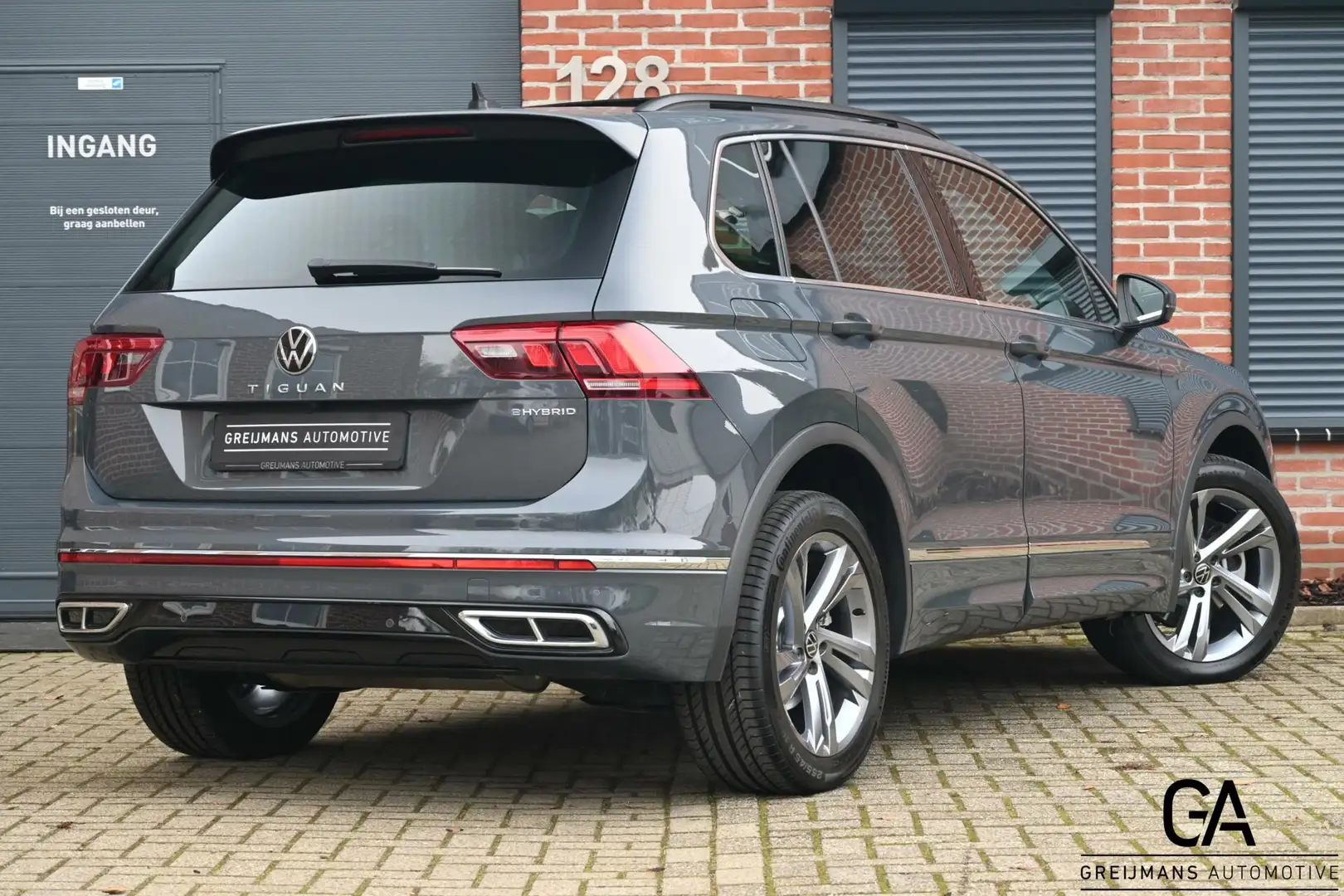 Volkswagen Tiguan 1.4 TSI eHybrid R-LINE|KEYLESS|PANORAMADAK|CARPLAY Grijs - 2
