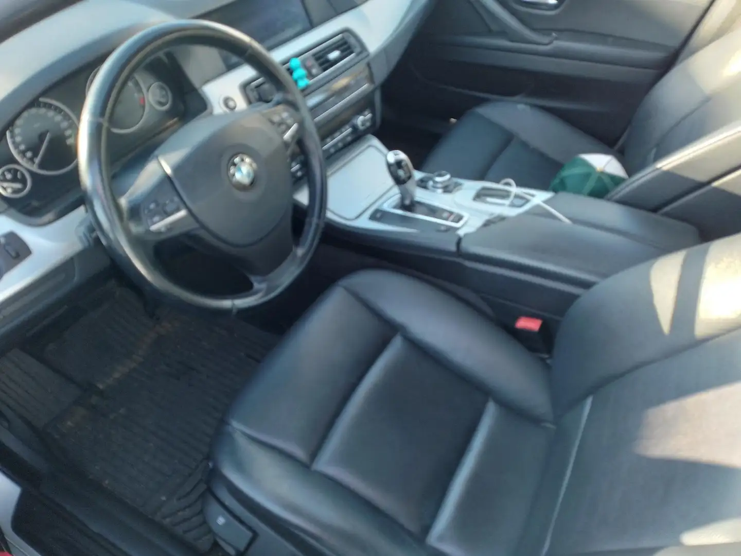 BMW 528 i High Executive Zilver - 2