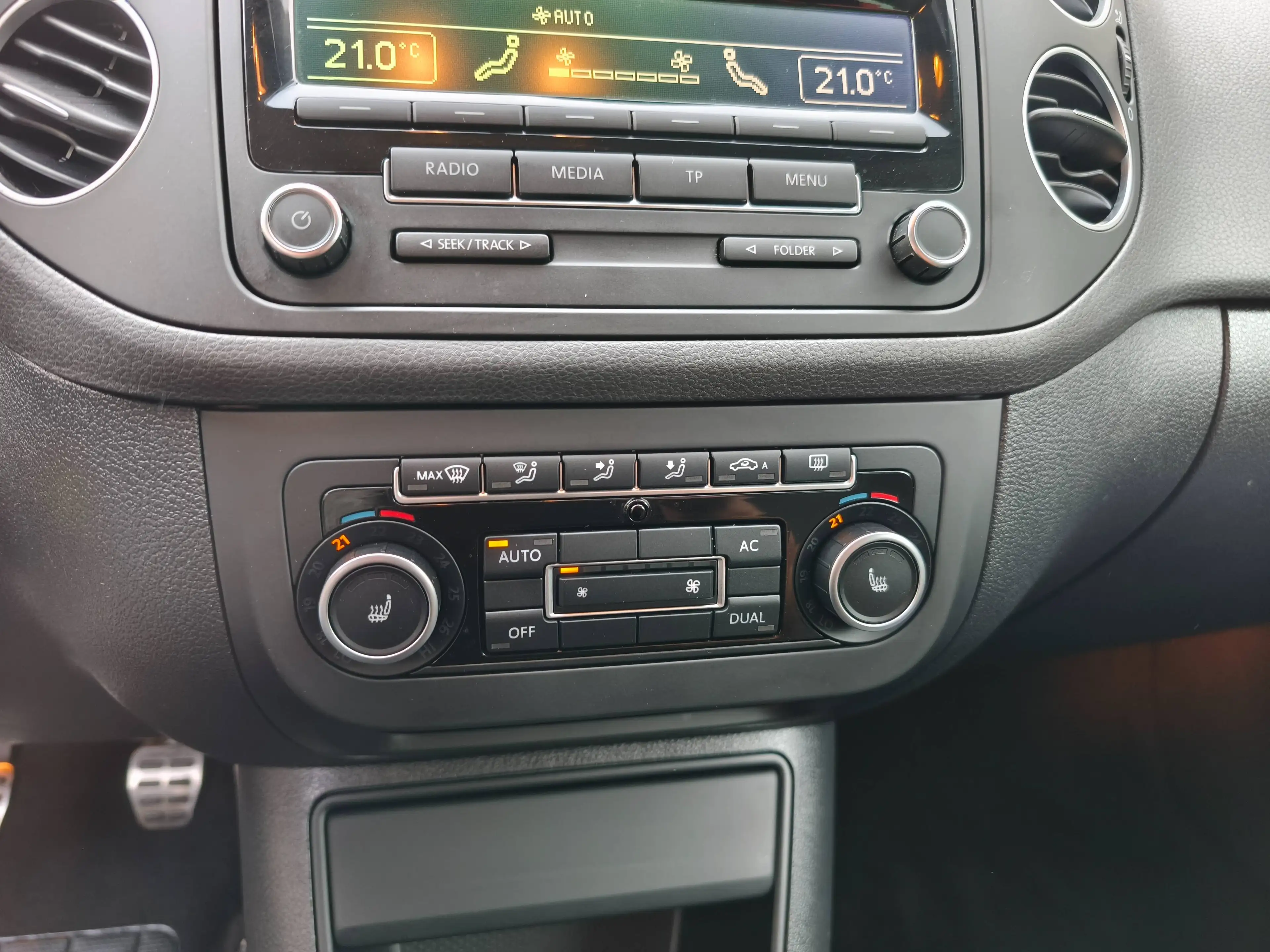 Volkswagen Golf Plus Style 1.6 TDI I.HAND/KLIMA/SHZ/PDC/TEMPOMAT/SERVICEGEPFLEGT/LS/ — photo 12