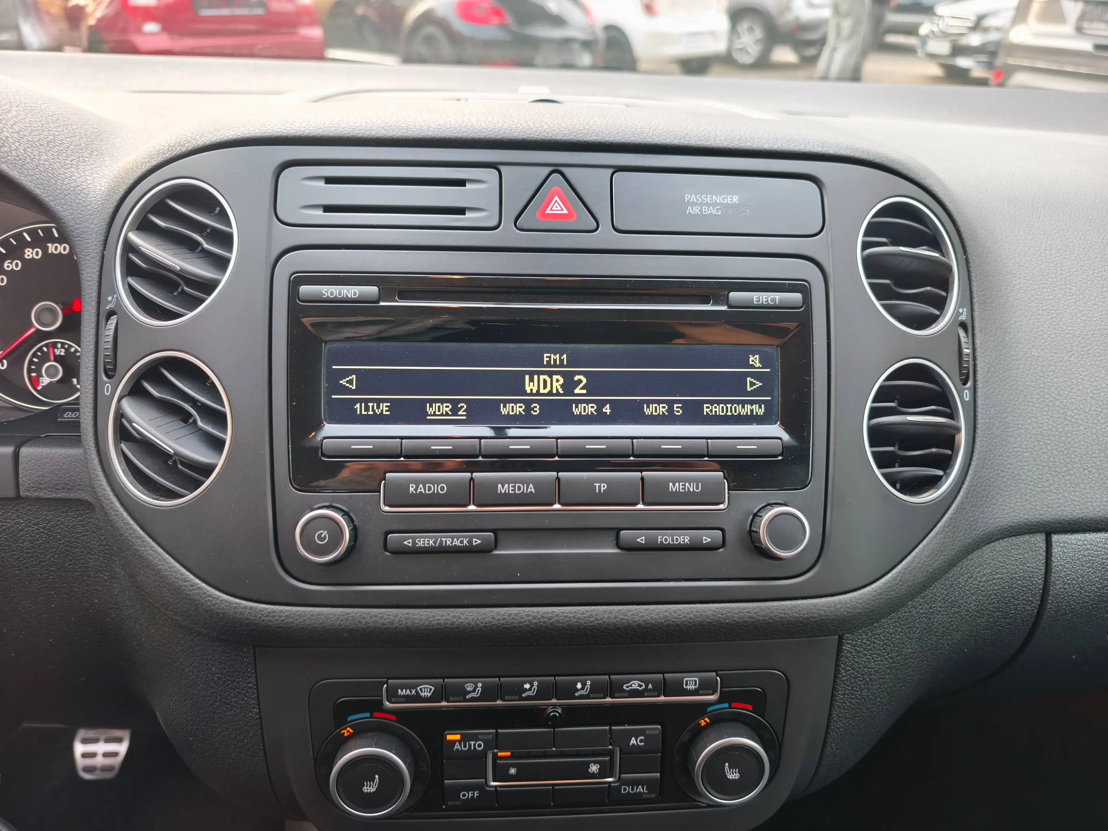 Volkswagen Golf Plus Style 1.6 TDI I.HAND/KLIMA/SHZ/PDC/TEMPOMAT/SERVICEGEPFLEGT/LS/ — photo 11