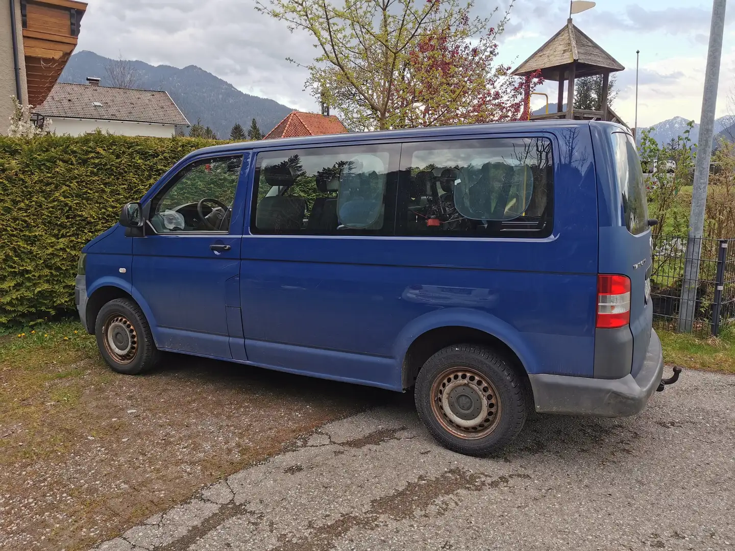 Volkswagen T5 Kombi Kombi 2,0 TDI D-PF Bleu - 1