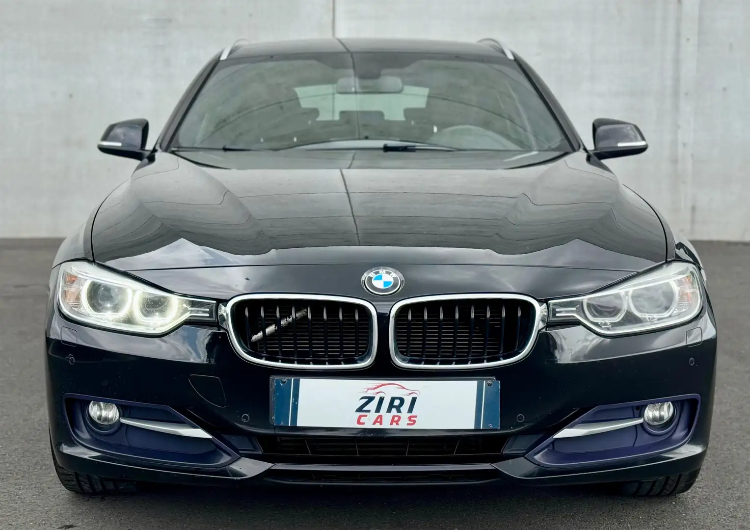 BMW 318 Touring dA BluePerformance - Sport uitvoering Noir - 2
