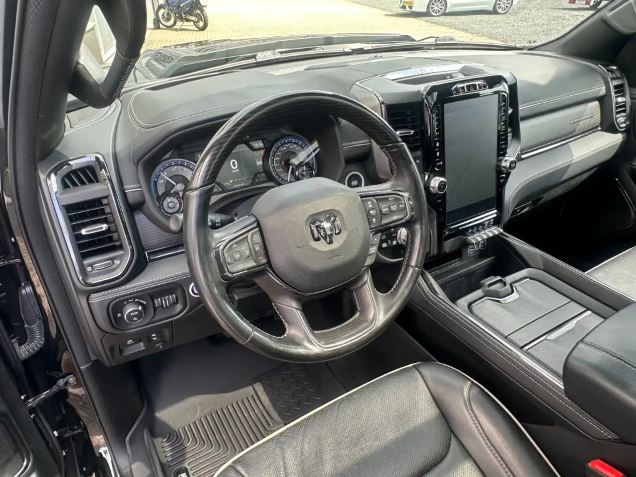 Dodge RAM 2023 — фото 10