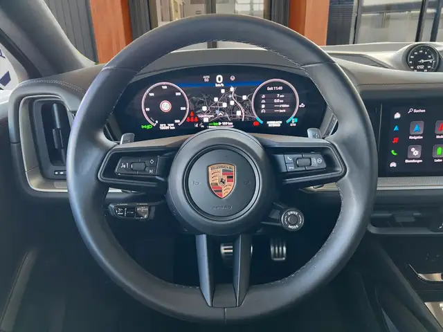 Porsche Cayenne view 9