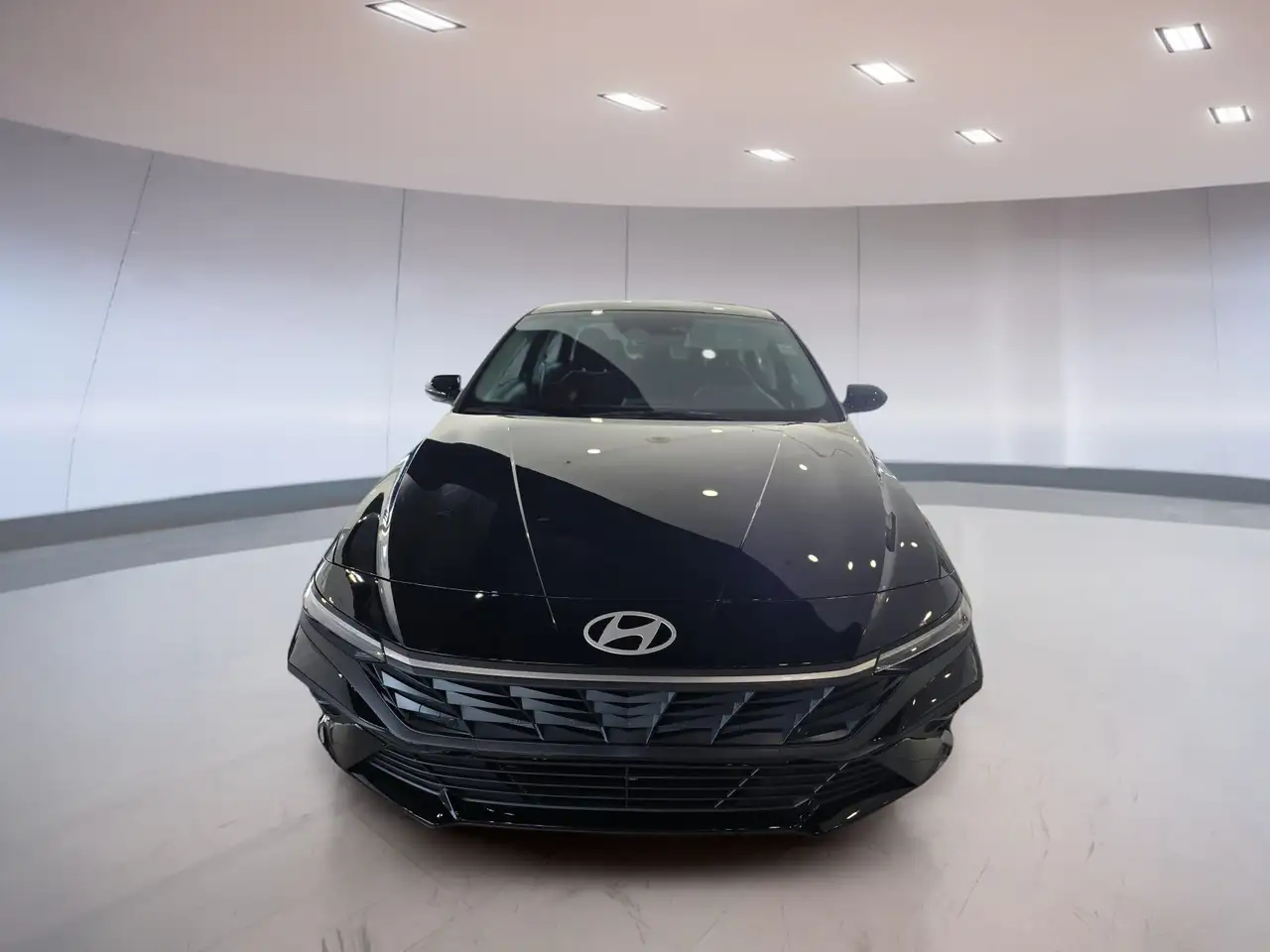 Hyundai ELANTRA снимка Hyundai ELANTRA