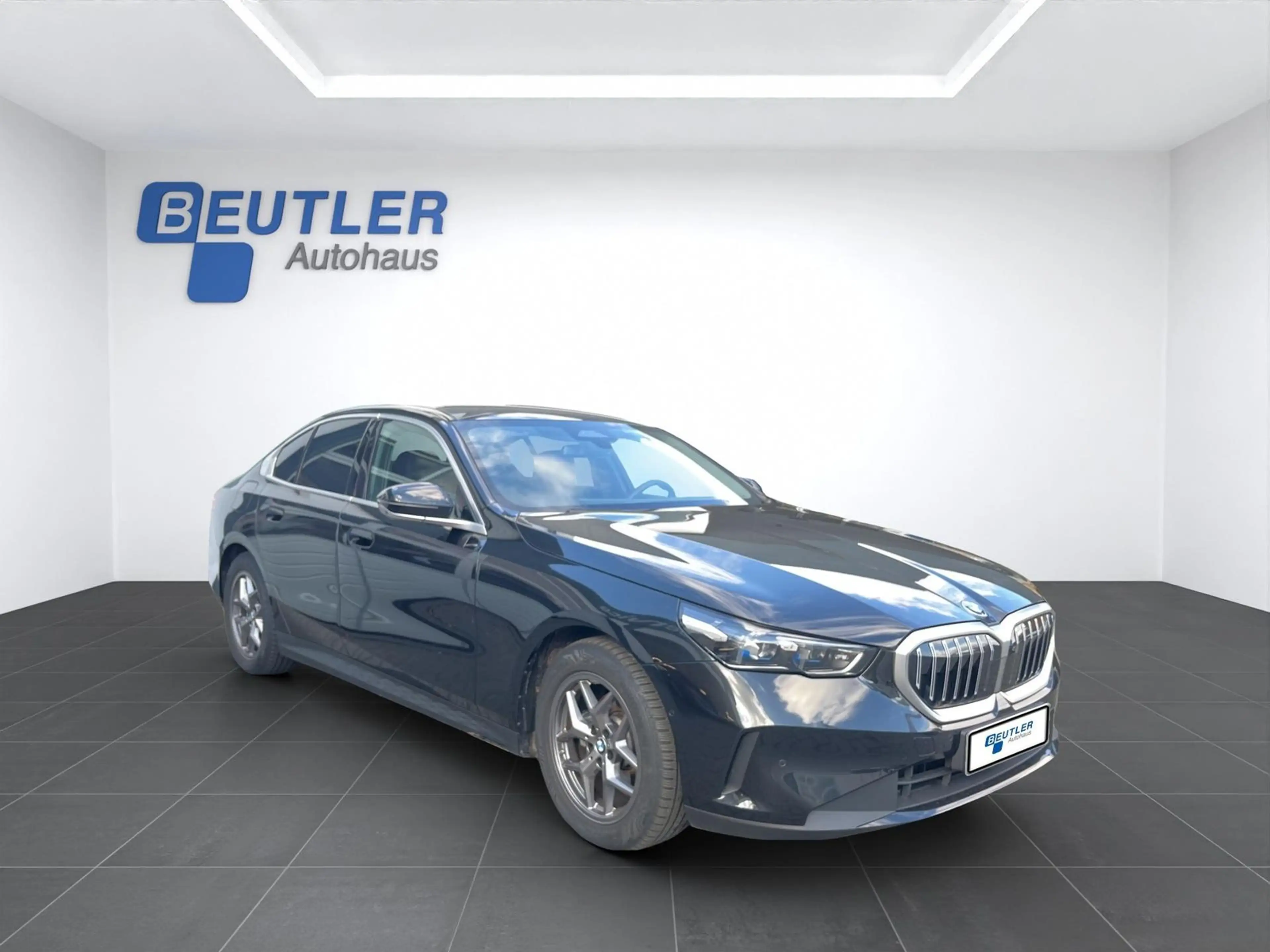 BMW 520 i Limousine aLED eSitze 360°Kam HUD — photo 8