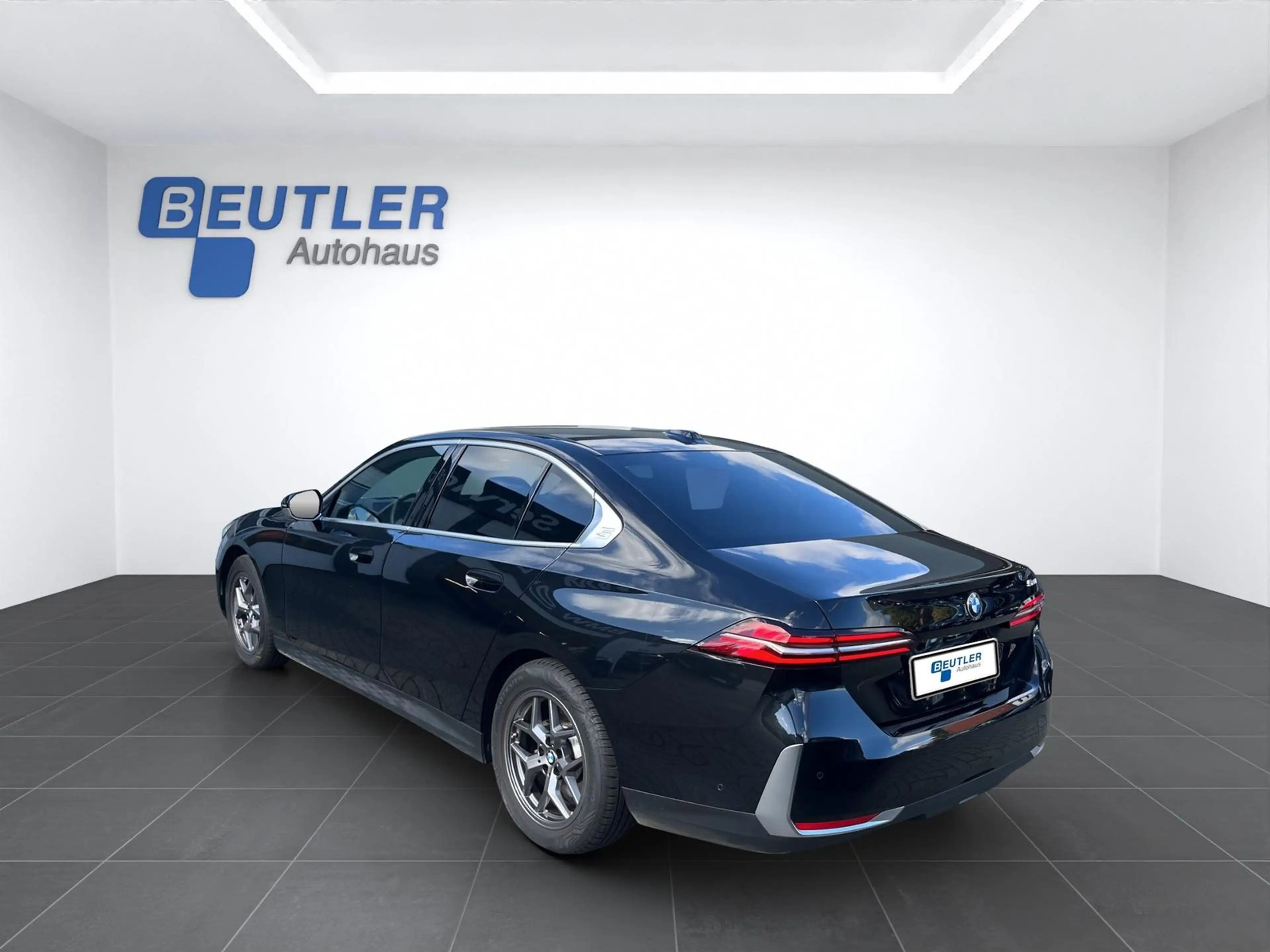BMW 520 i Limousine aLED eSitze 360°Kam HUD — photo 3