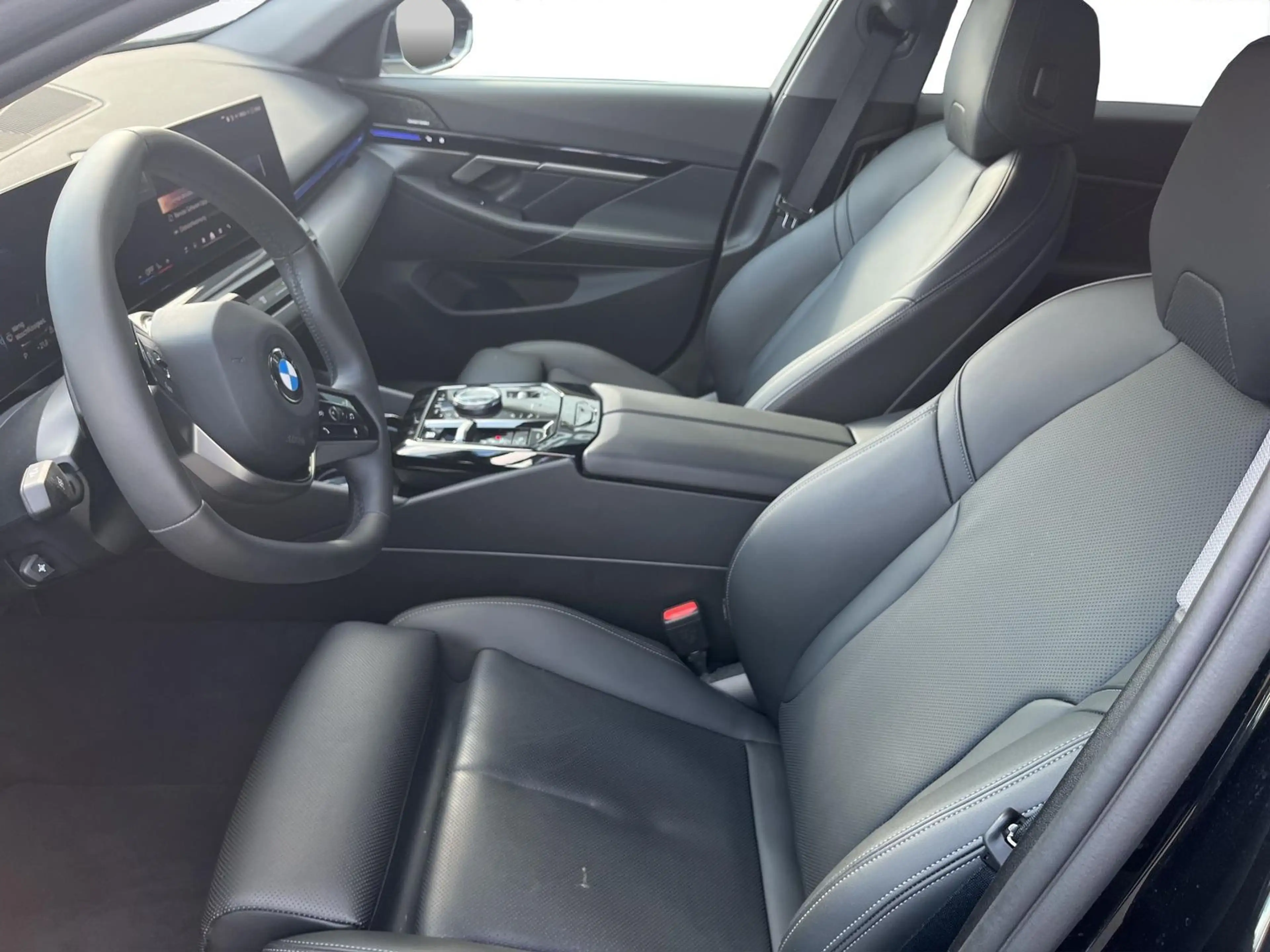 BMW 520 i Limousine aLED eSitze 360°Kam HUD — photo 13