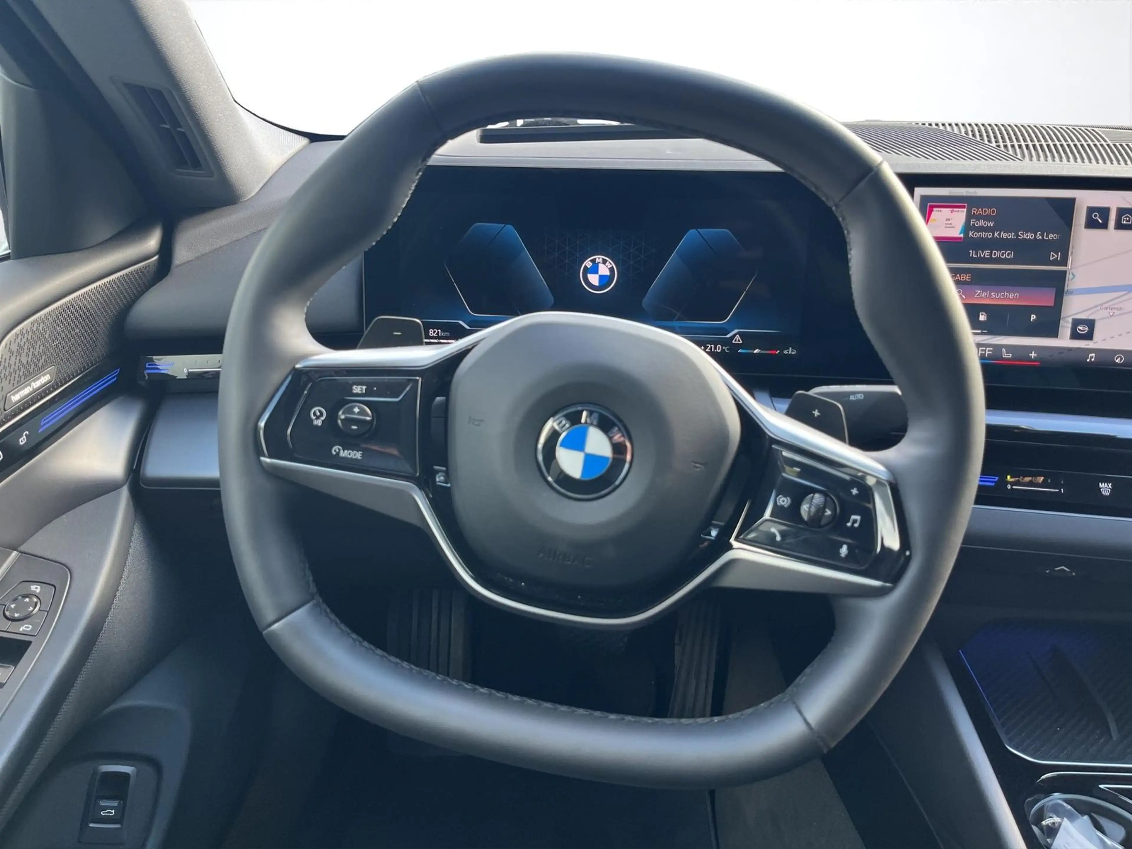 BMW 520 i Limousine aLED eSitze 360°Kam HUD — photo 11