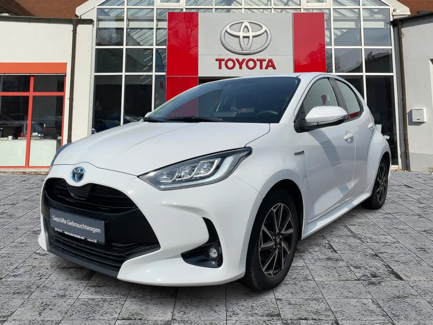 Toyota Yaris 1.5 Hybrid Team Deutschland KAM*DAB*LED Weiß - 1