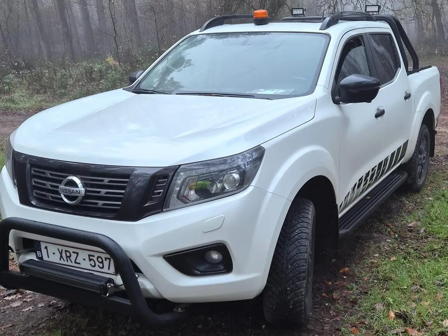 Nissan Navara N'Guard Wit - 2
